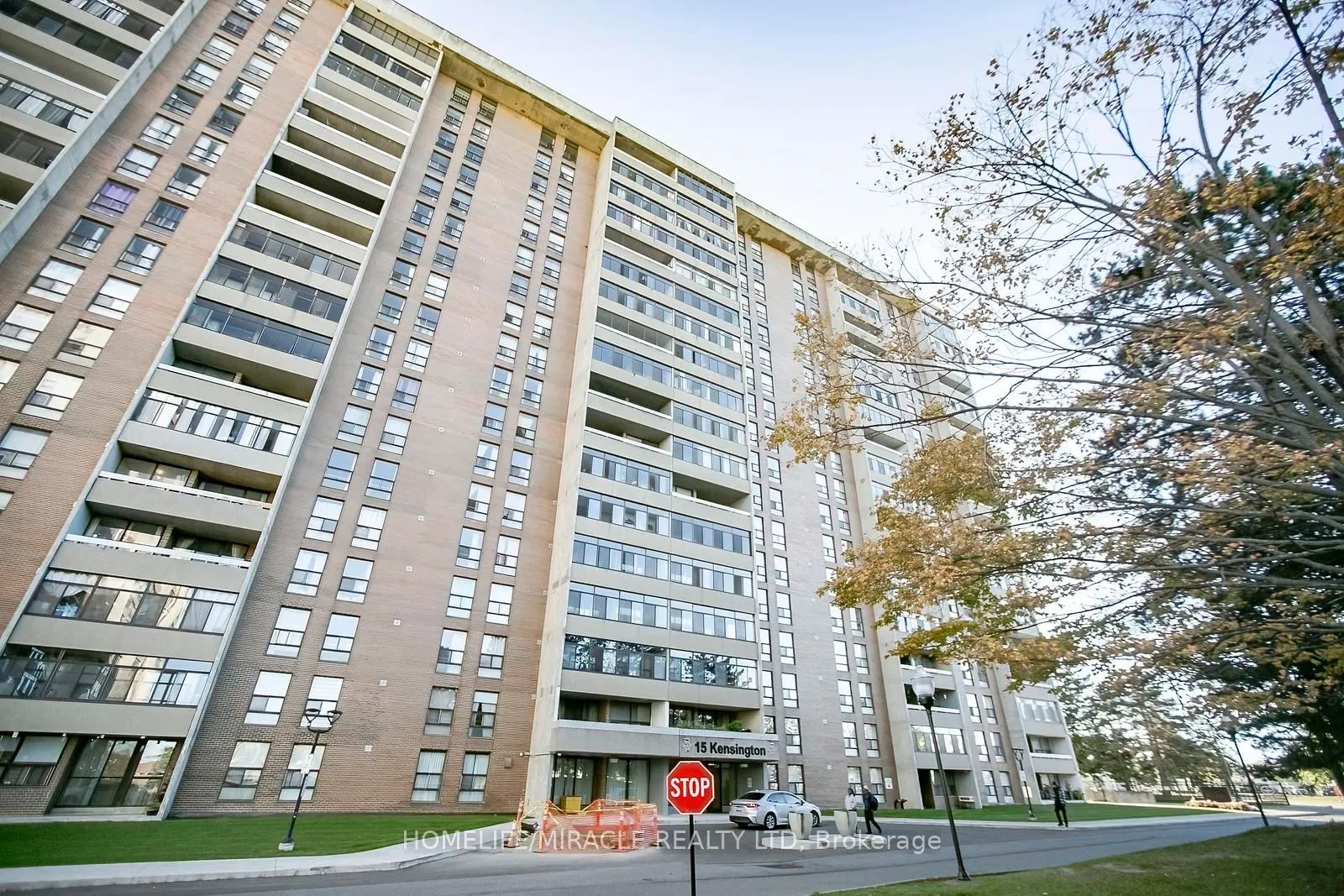 15 Kensington Road, #1610