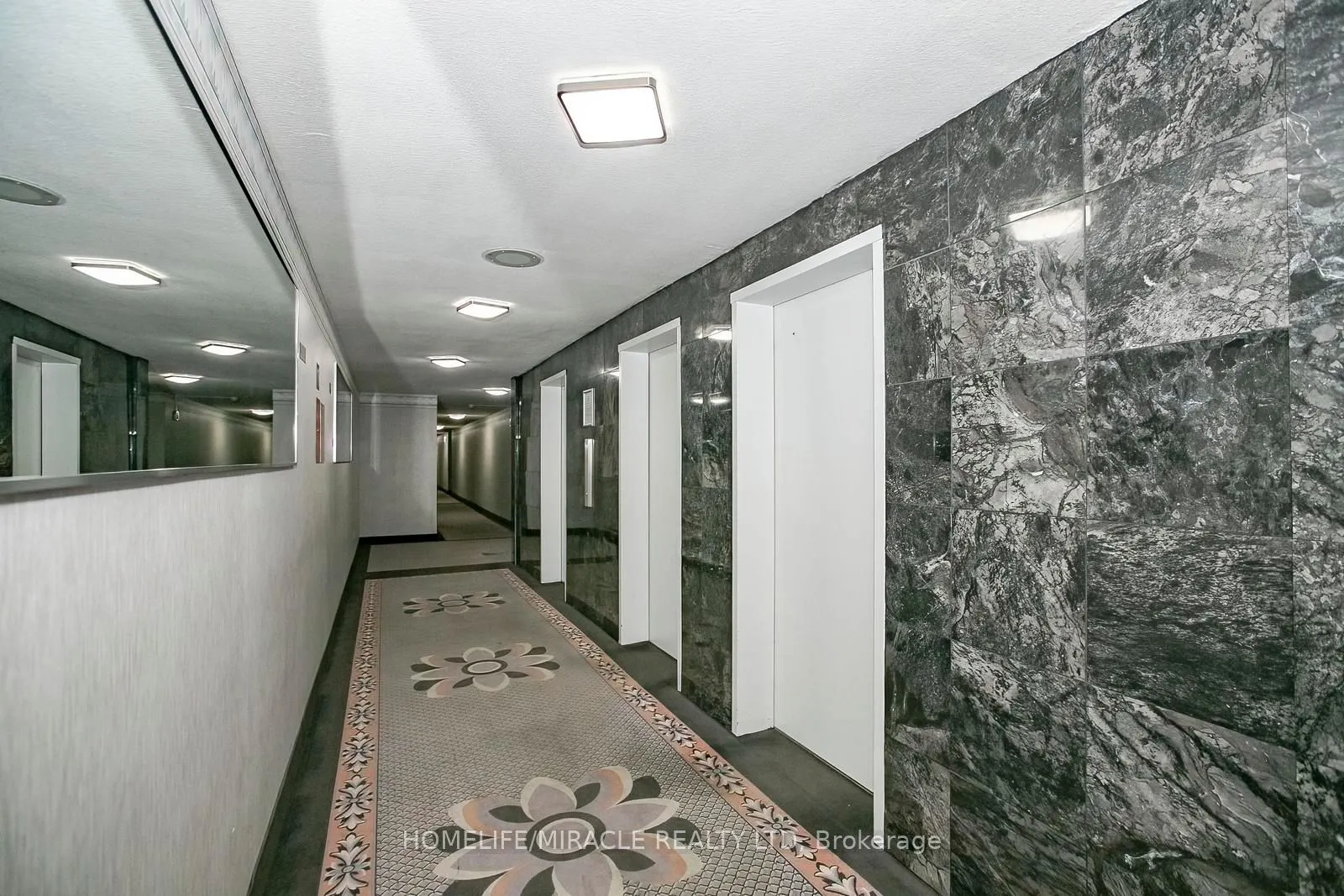 15 Kensington Road, #1610