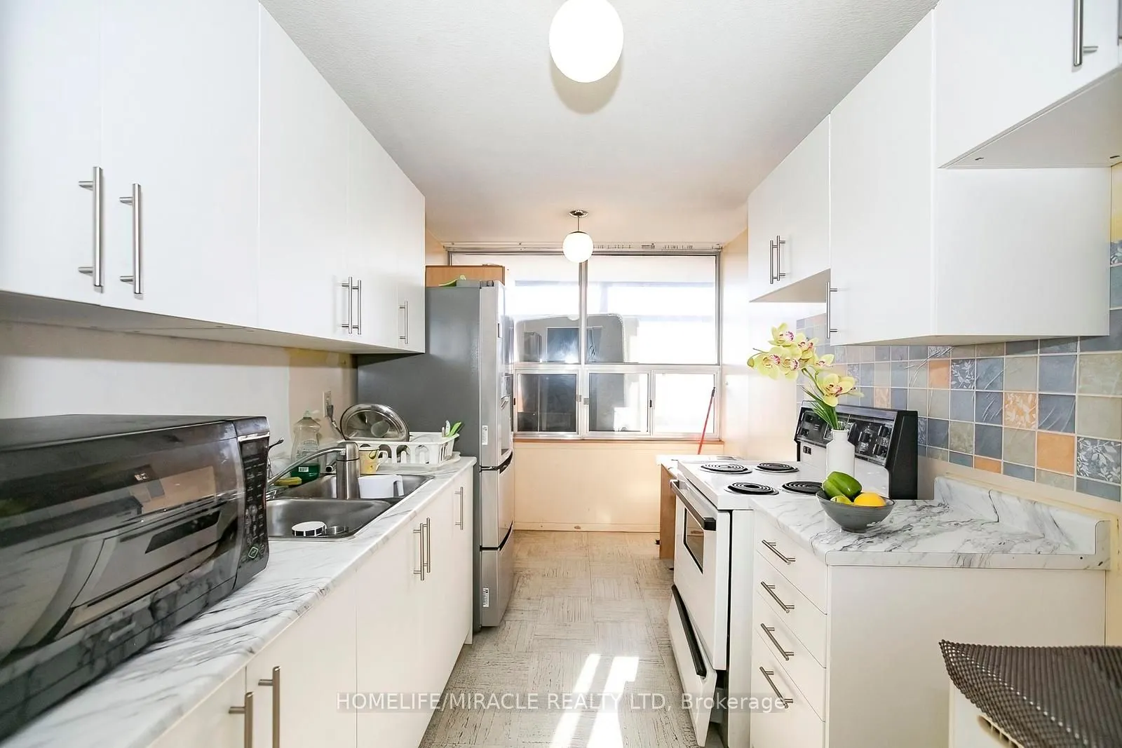 15 Kensington Road, #1610