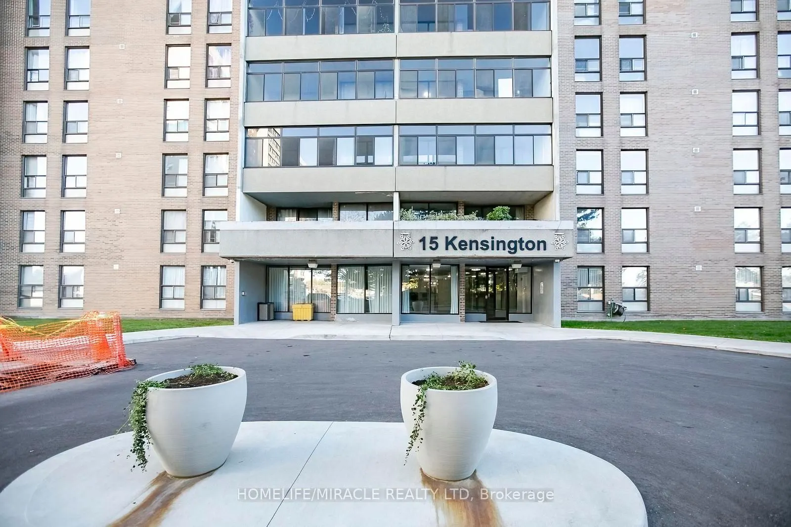 15 Kensington Road, #1610