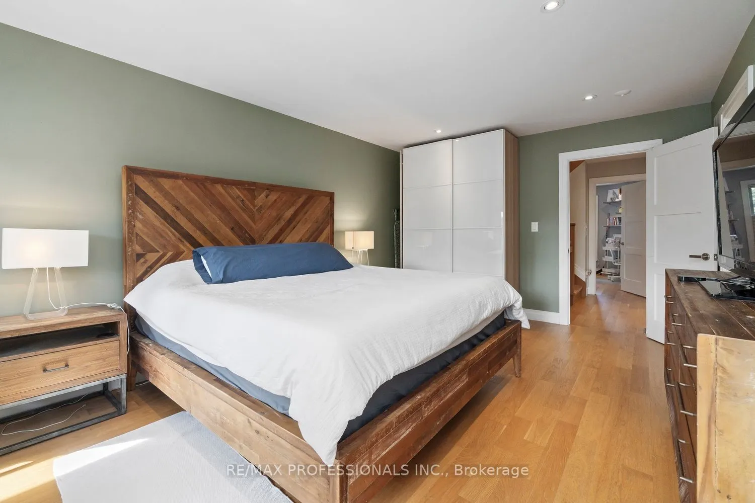 71 Morningside Avenue