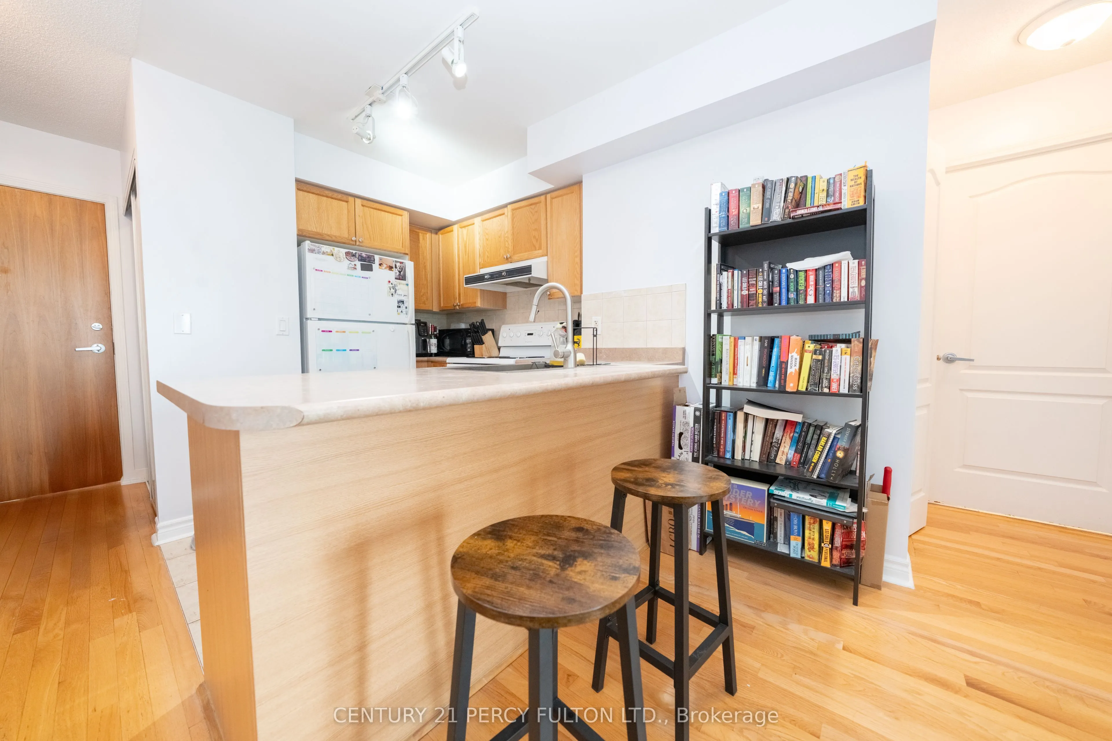33 Elm Drive W, #1003
