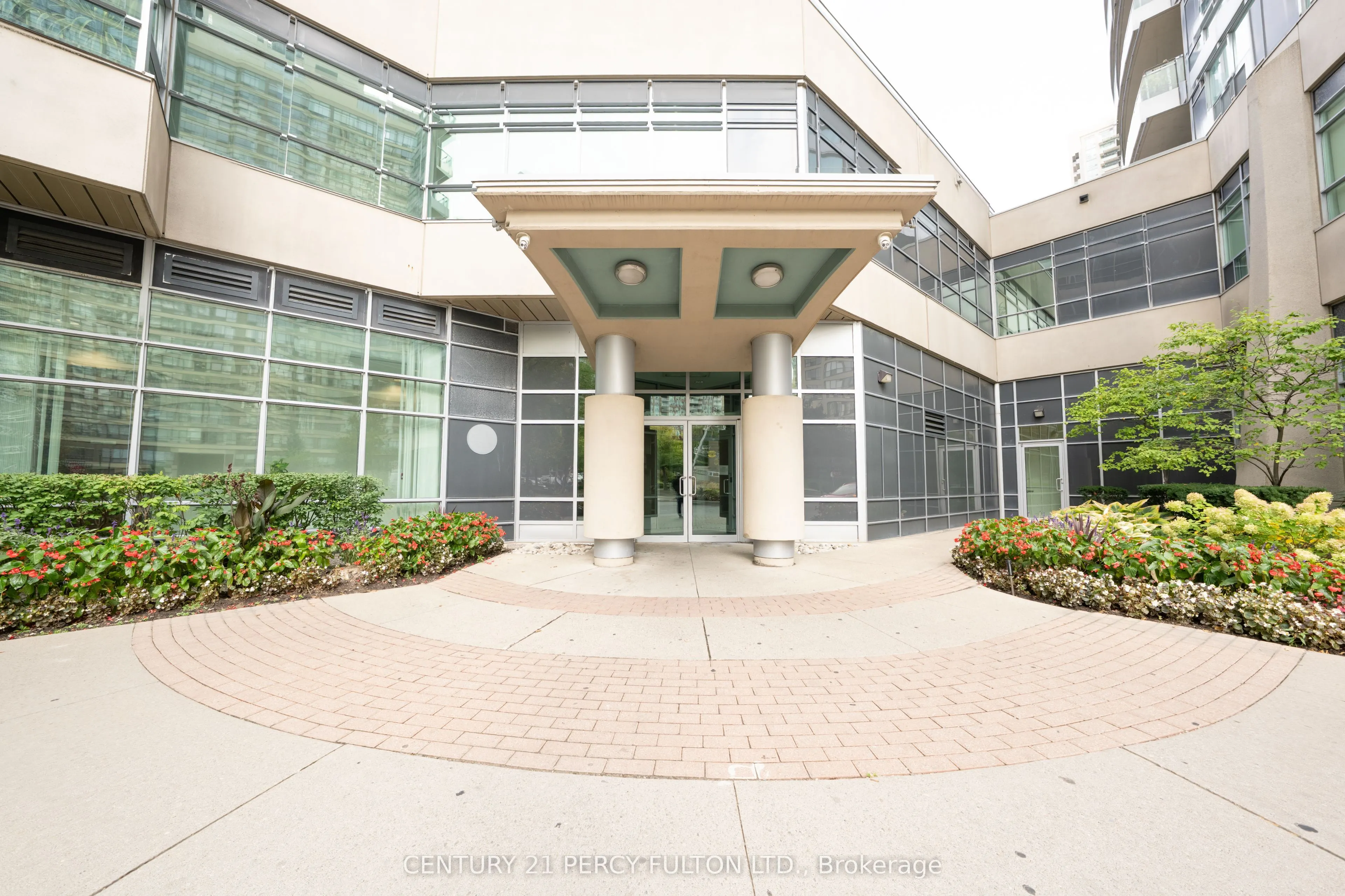 33 Elm Drive W, #1003
