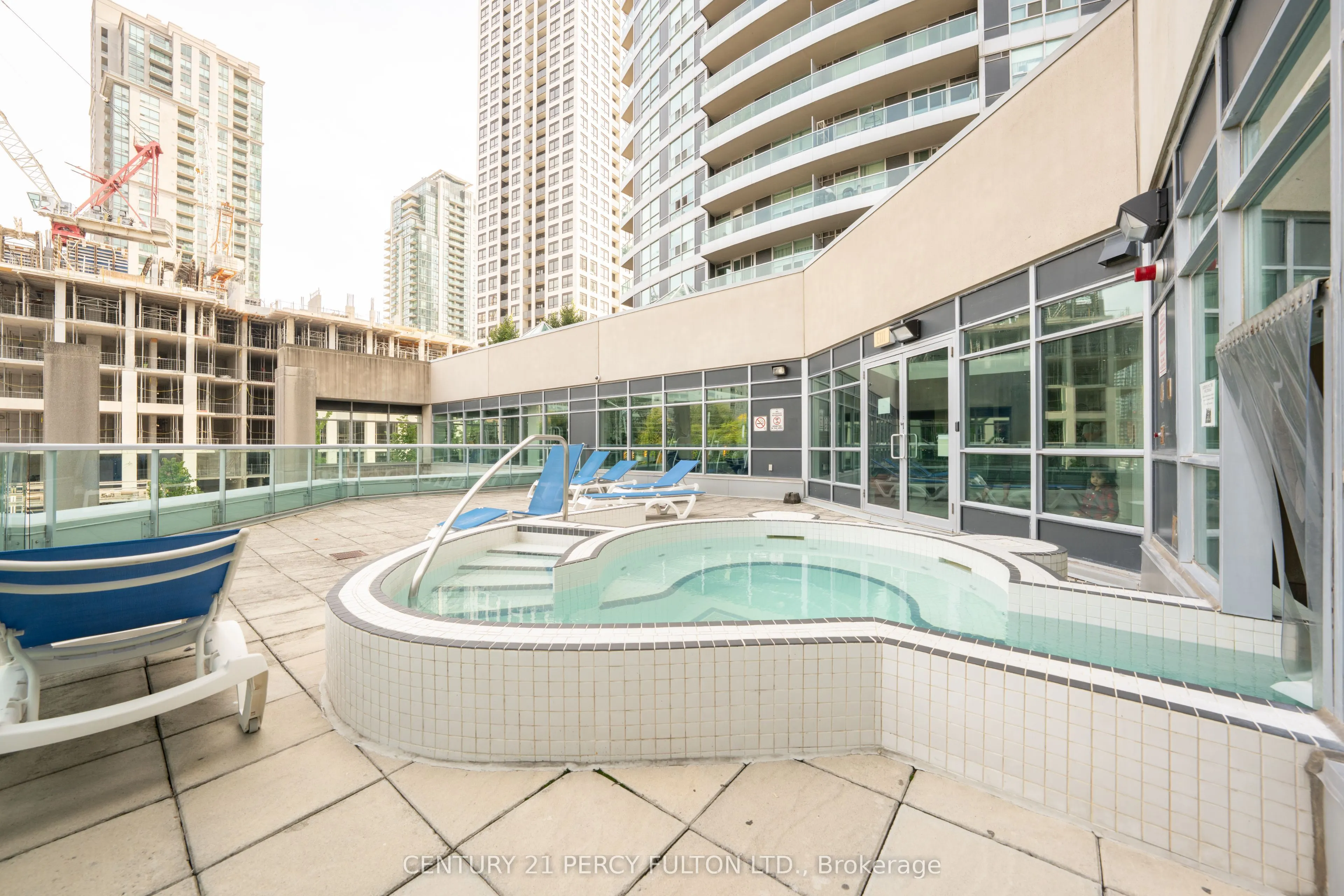 33 Elm Drive W, #1003