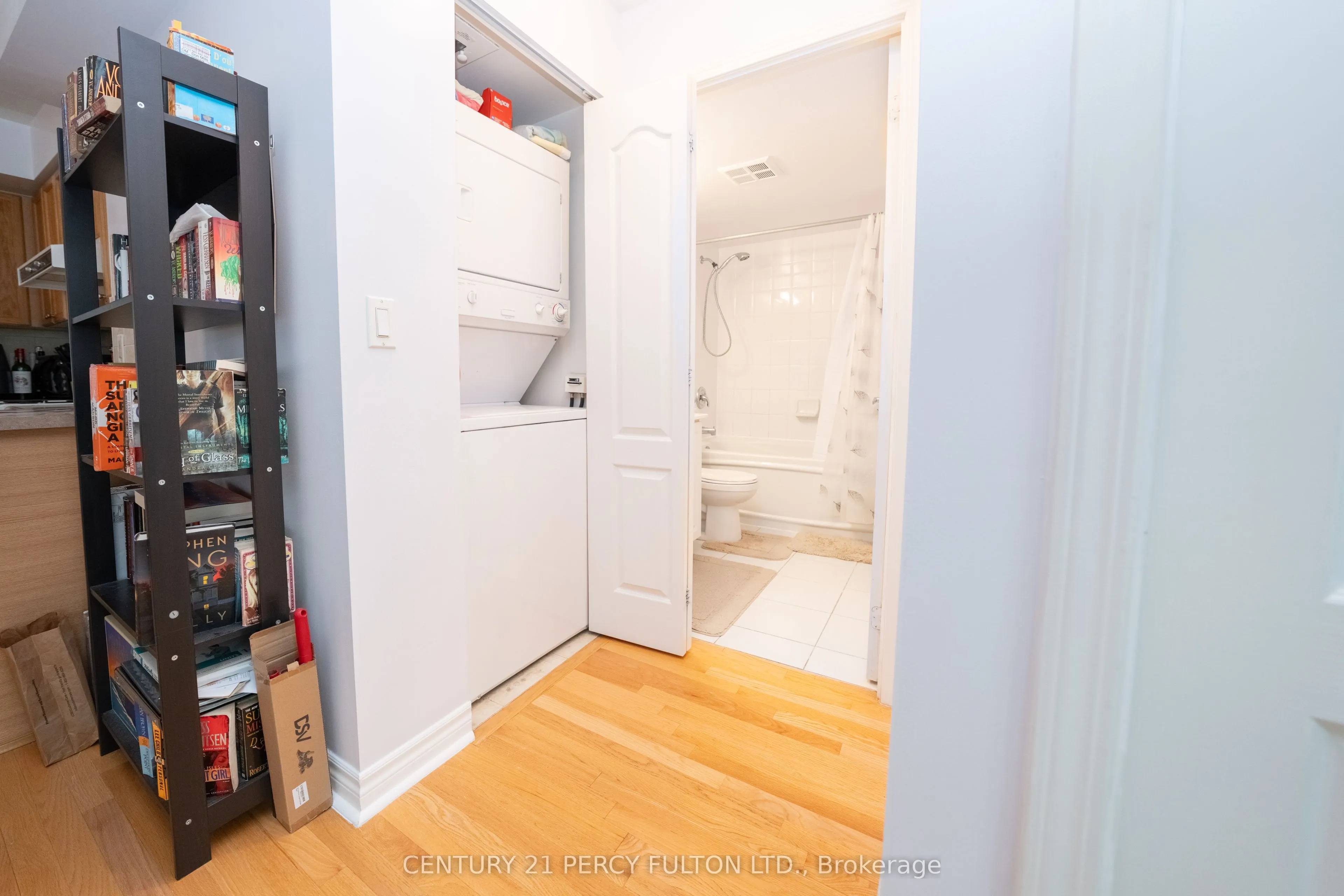 33 Elm Drive W, #1003