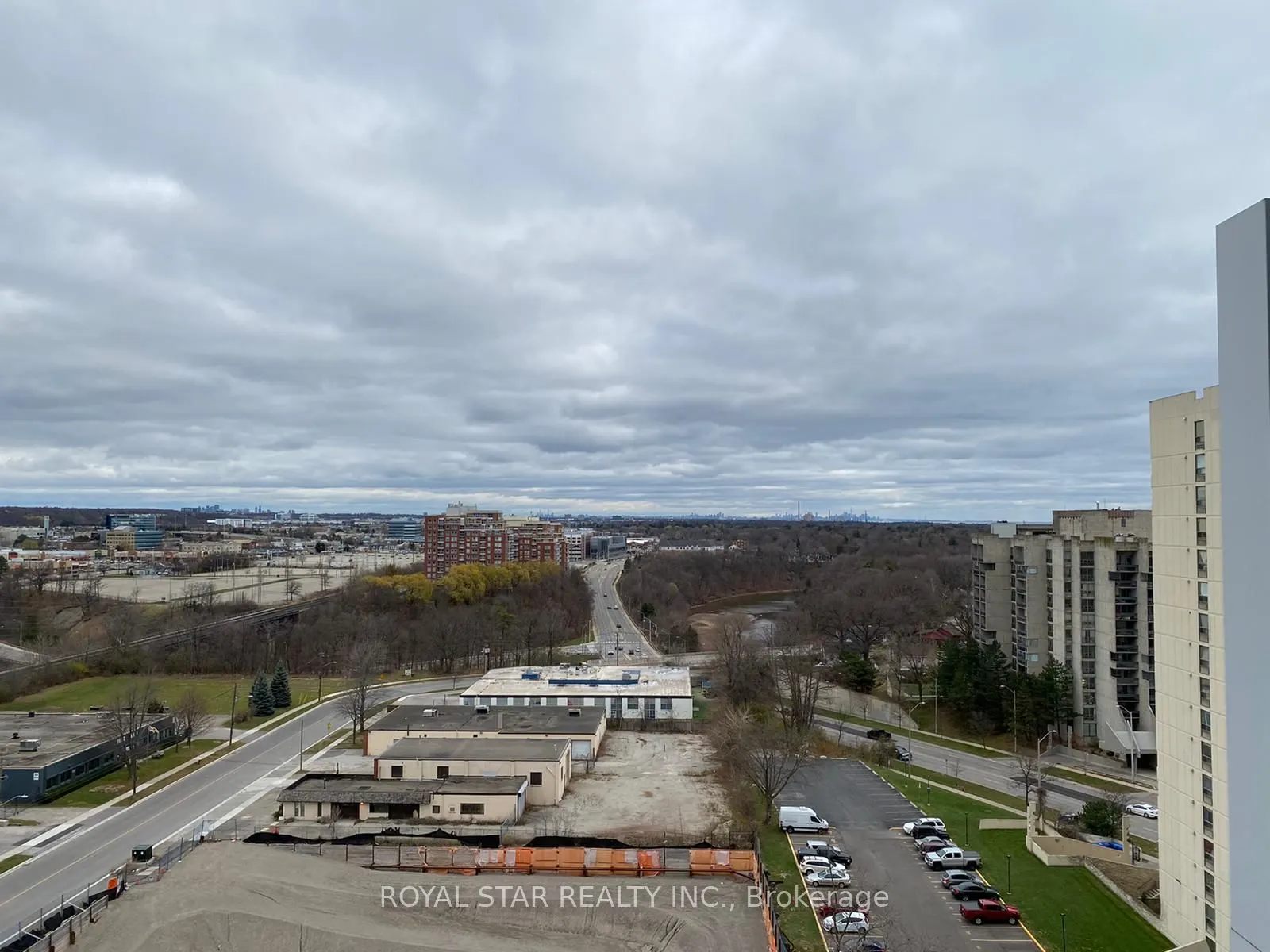 65 Speers Road, #1204