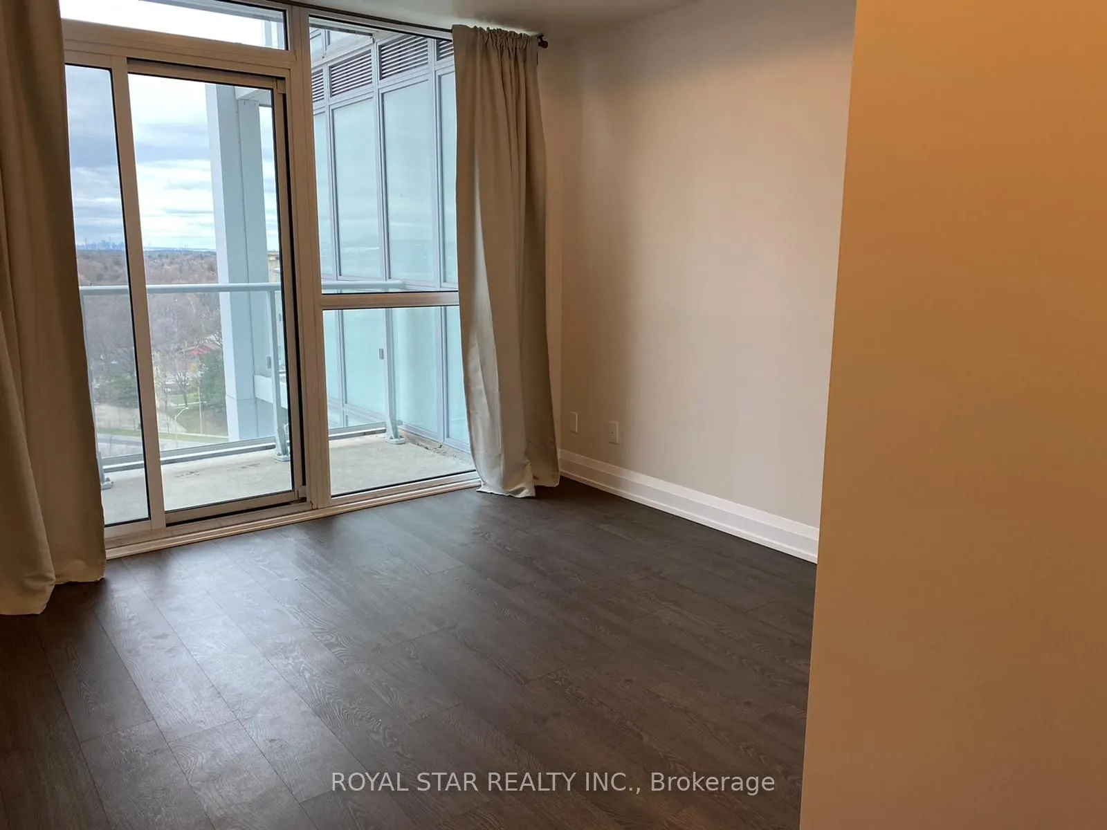 65 Speers Road, #1204