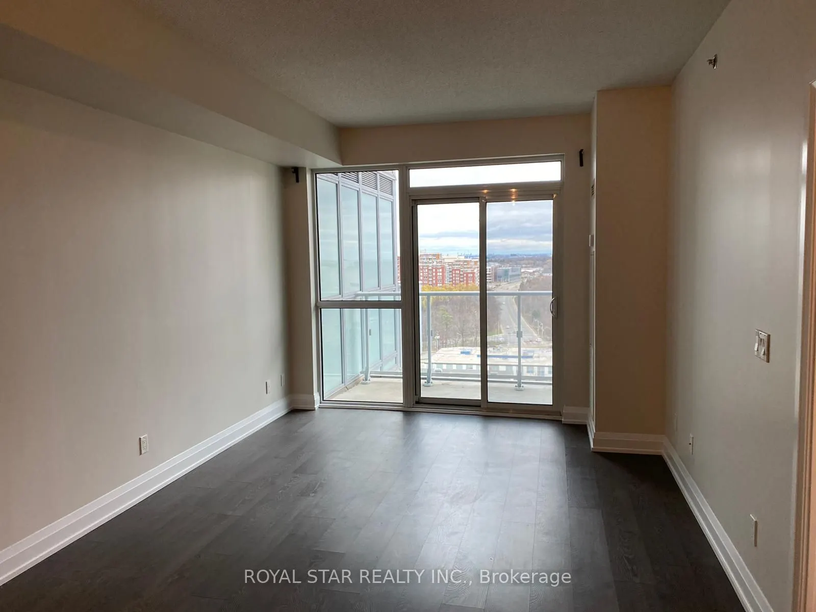 65 Speers Road, #1204