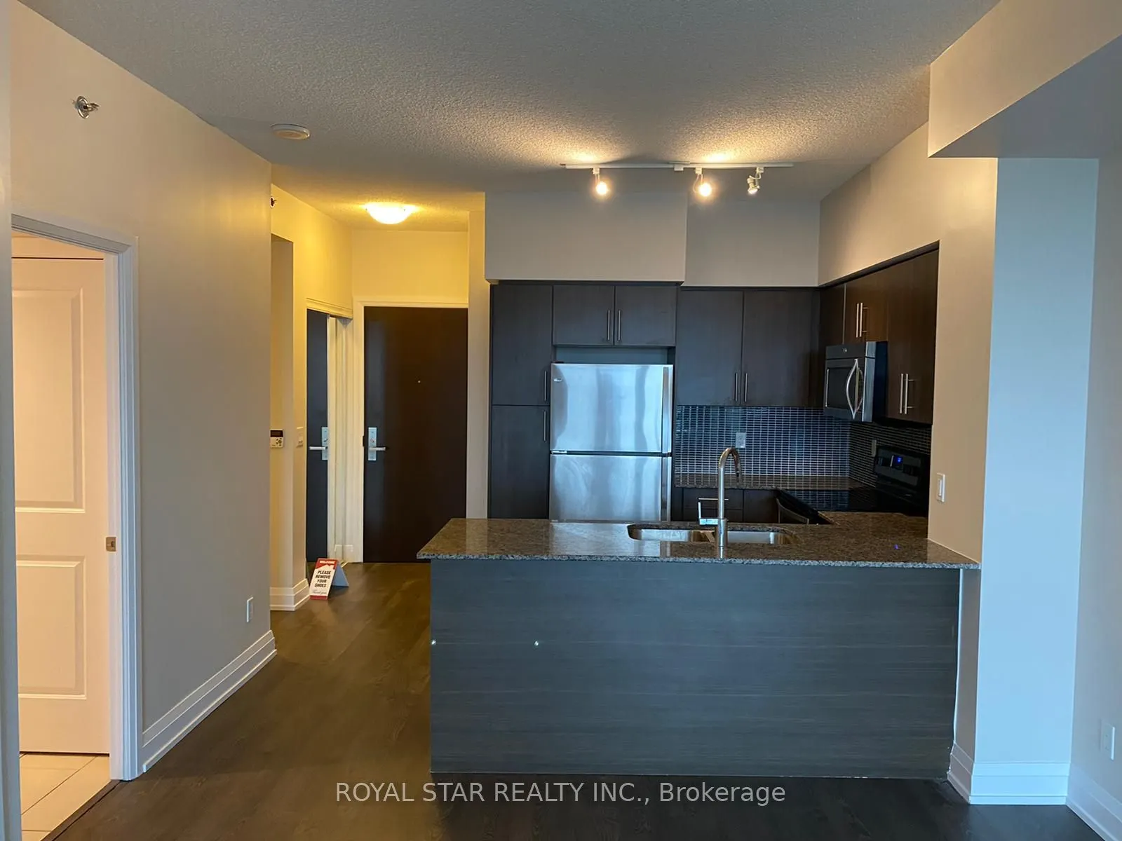 65 Speers Road, #1204
