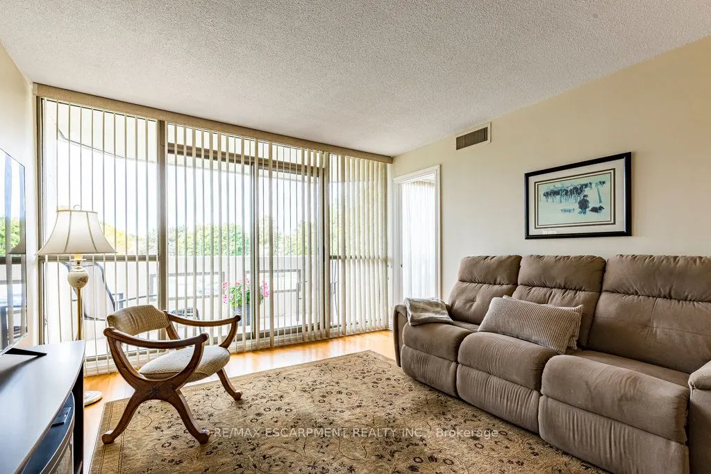 5080 Pinedale Avenue, #209