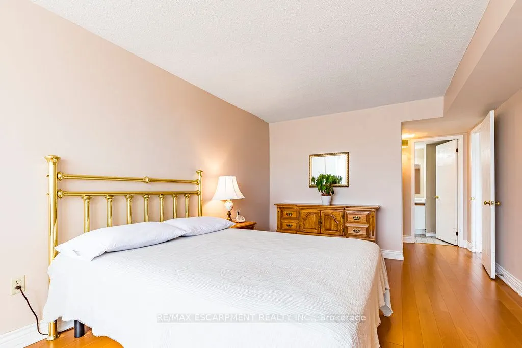5080 Pinedale Avenue, #209