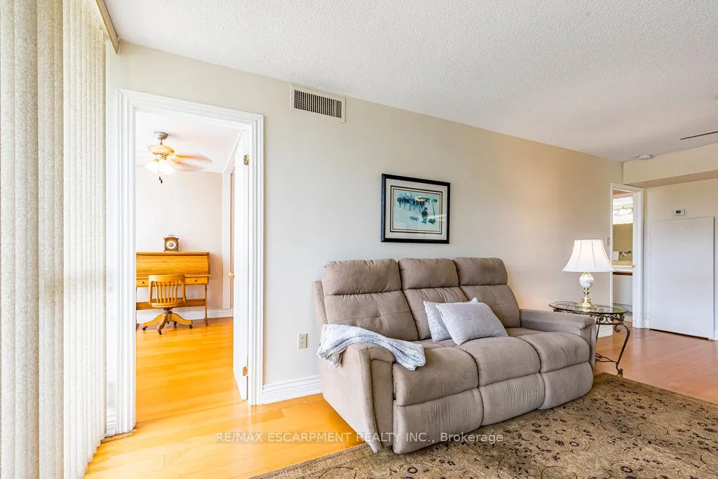 5080 Pinedale Avenue, #209
