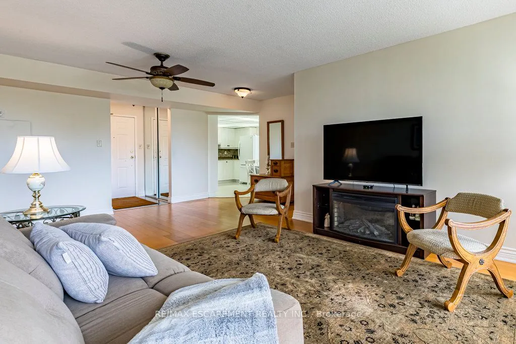 5080 Pinedale Avenue, #209