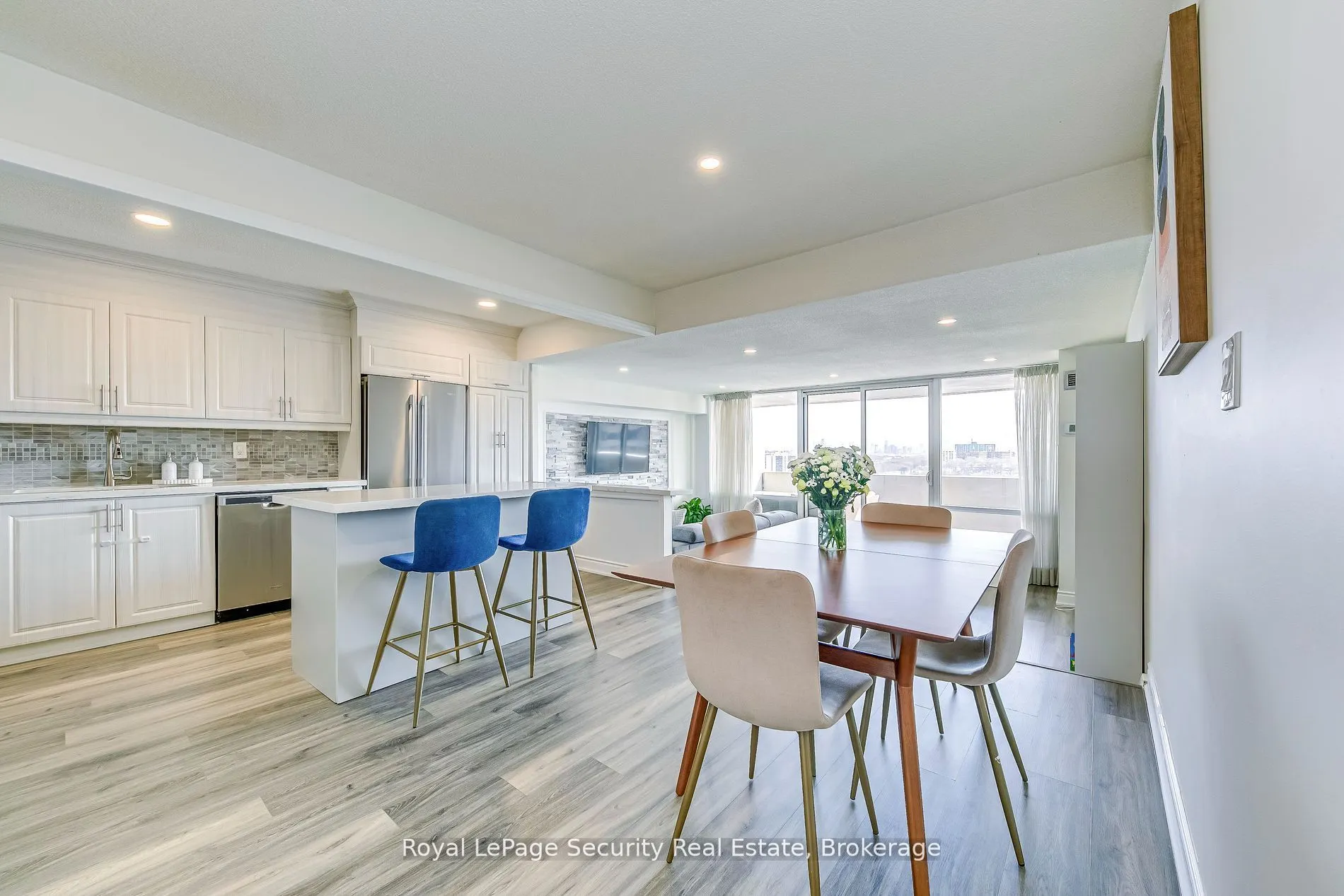 260 Scarlett Road, #2005
