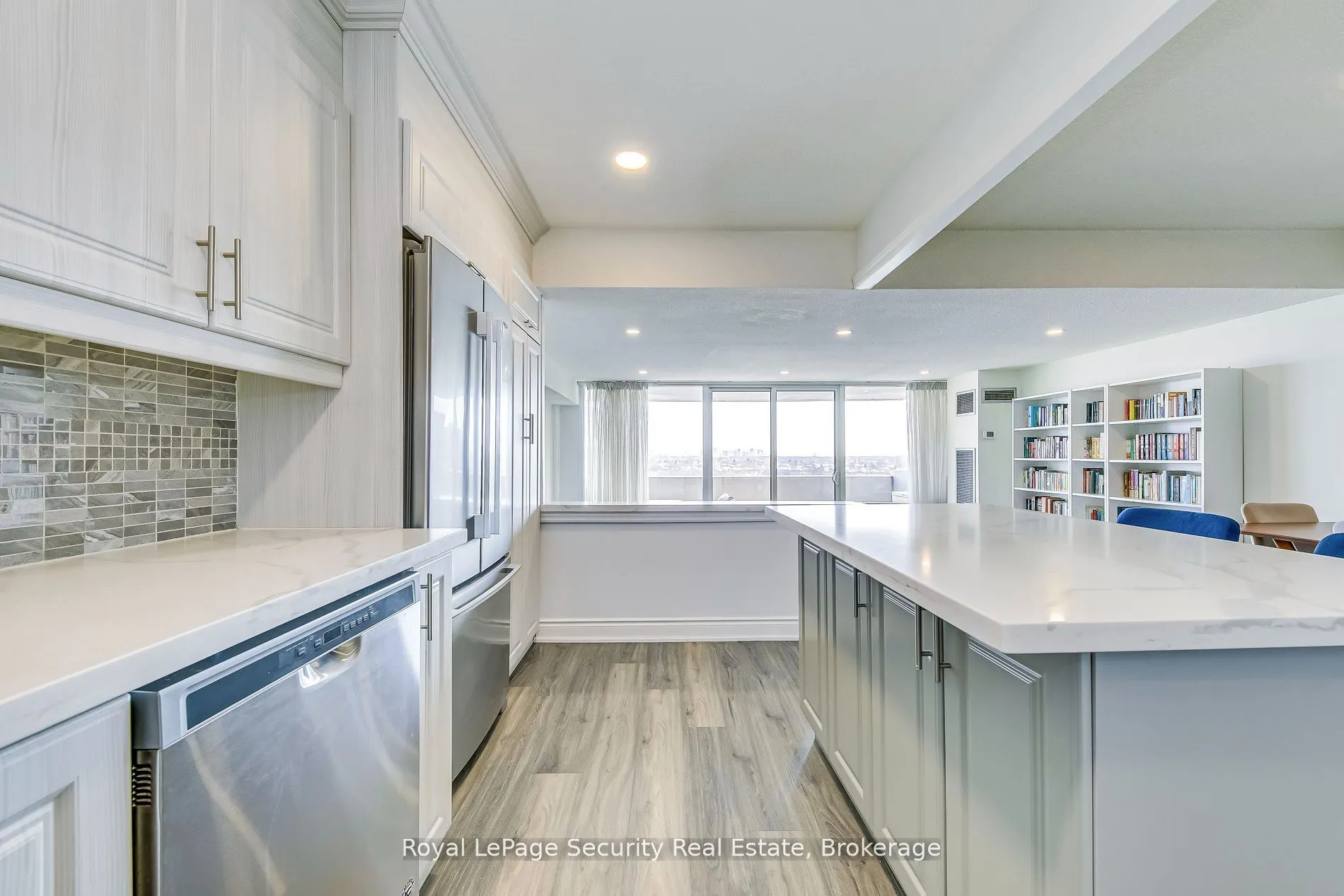 260 Scarlett Road, #2005