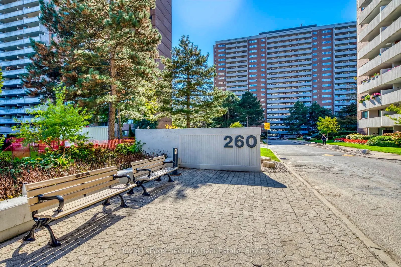 260 Scarlett Road, #2005