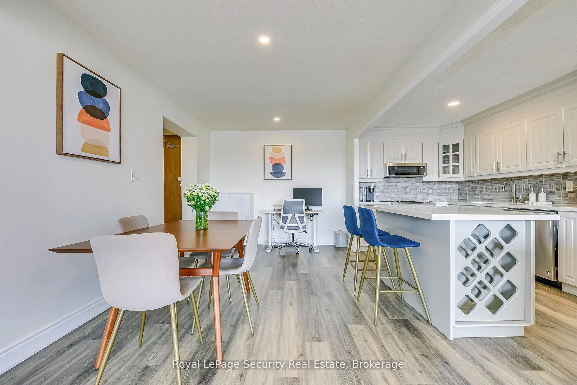 260 Scarlett Road, #2005