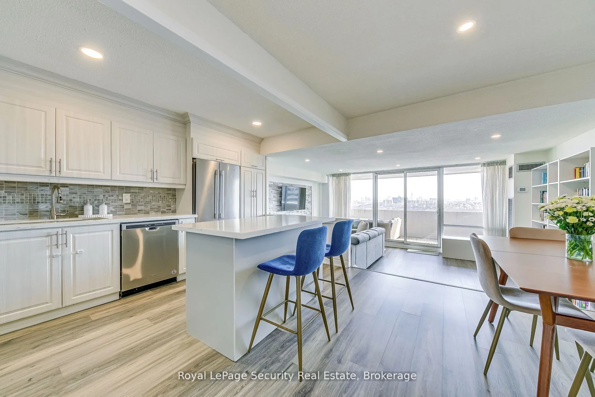 260 Scarlett Road, #2005