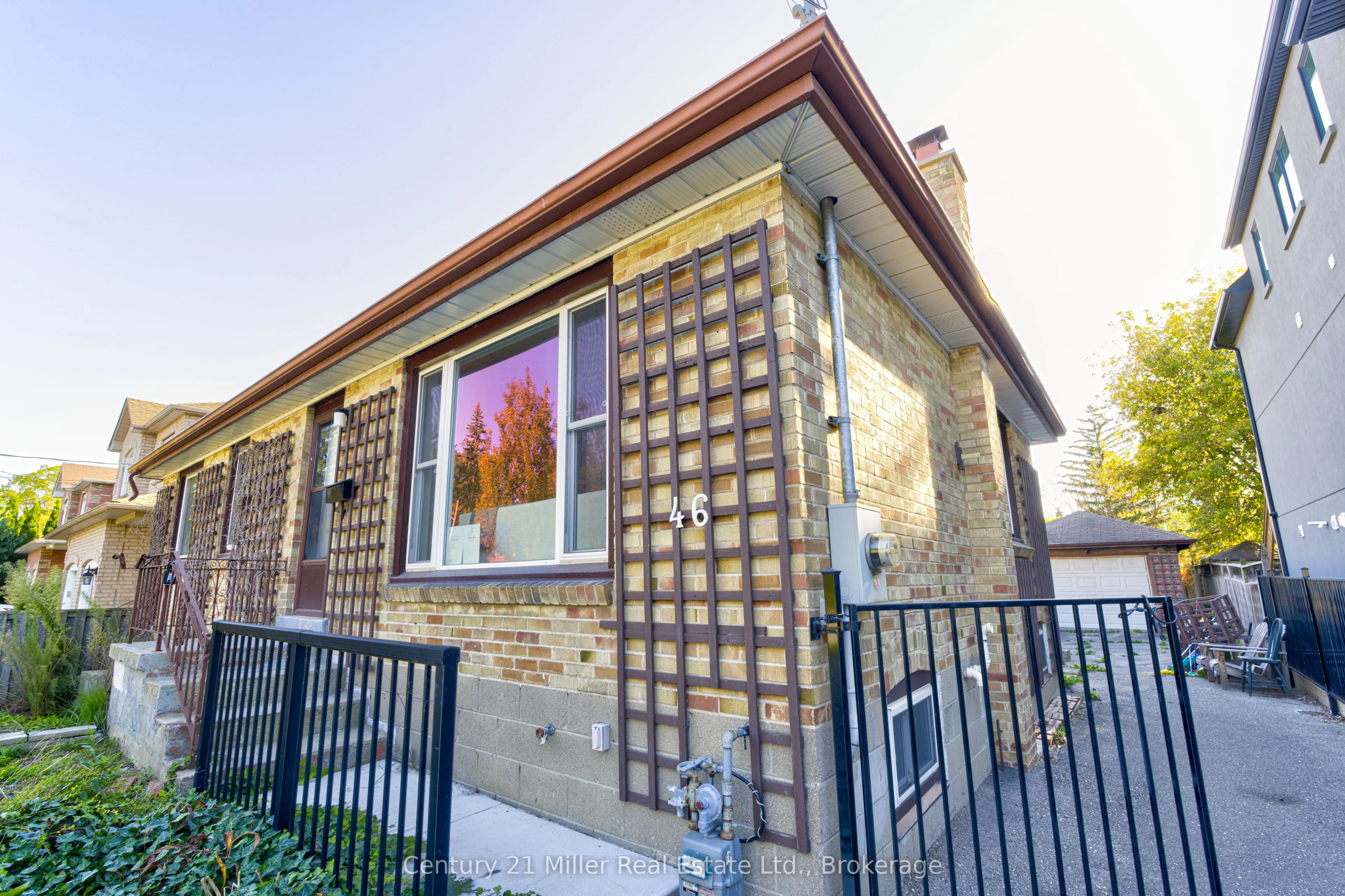 46 Woodlawn Avenue