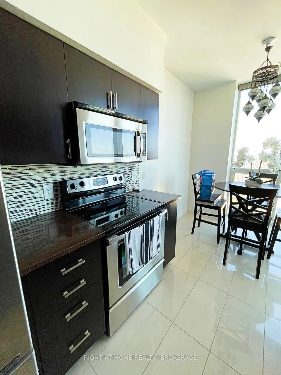 208 Enfield Place, #PH101