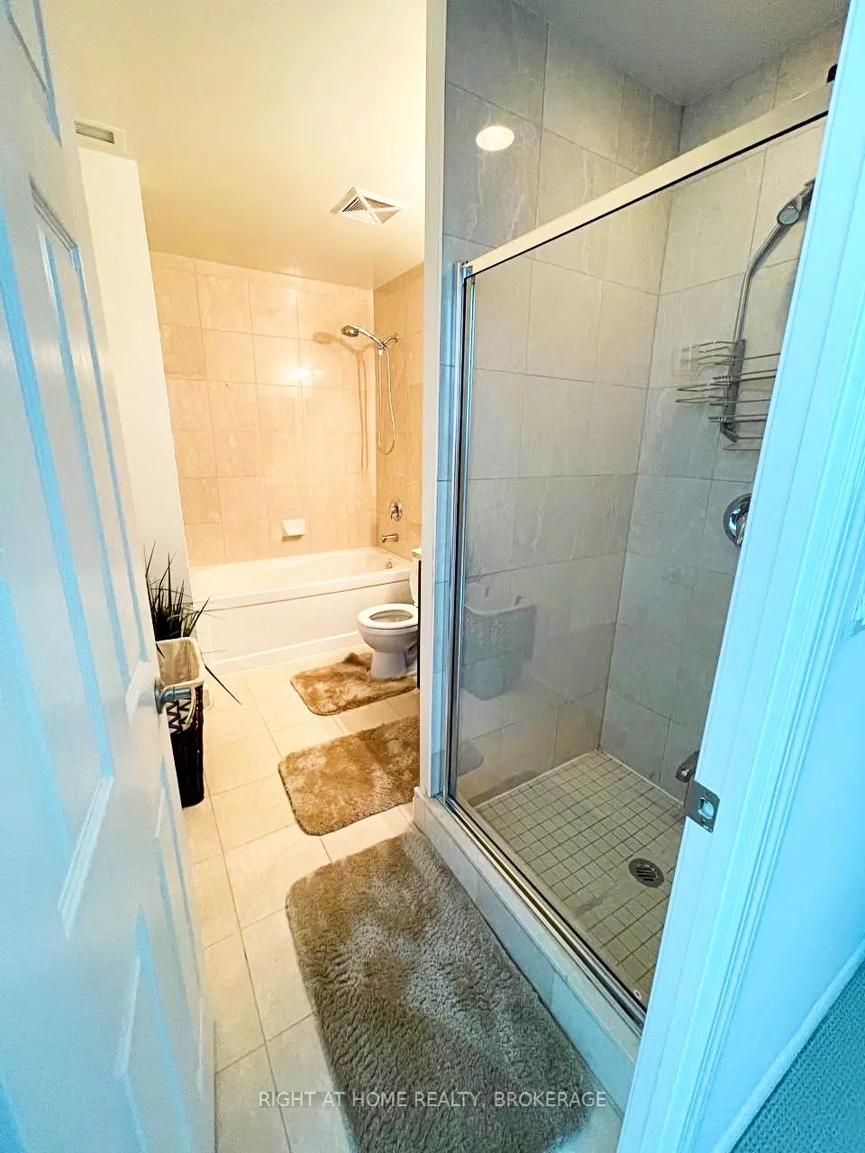 208 Enfield Place, #PH101