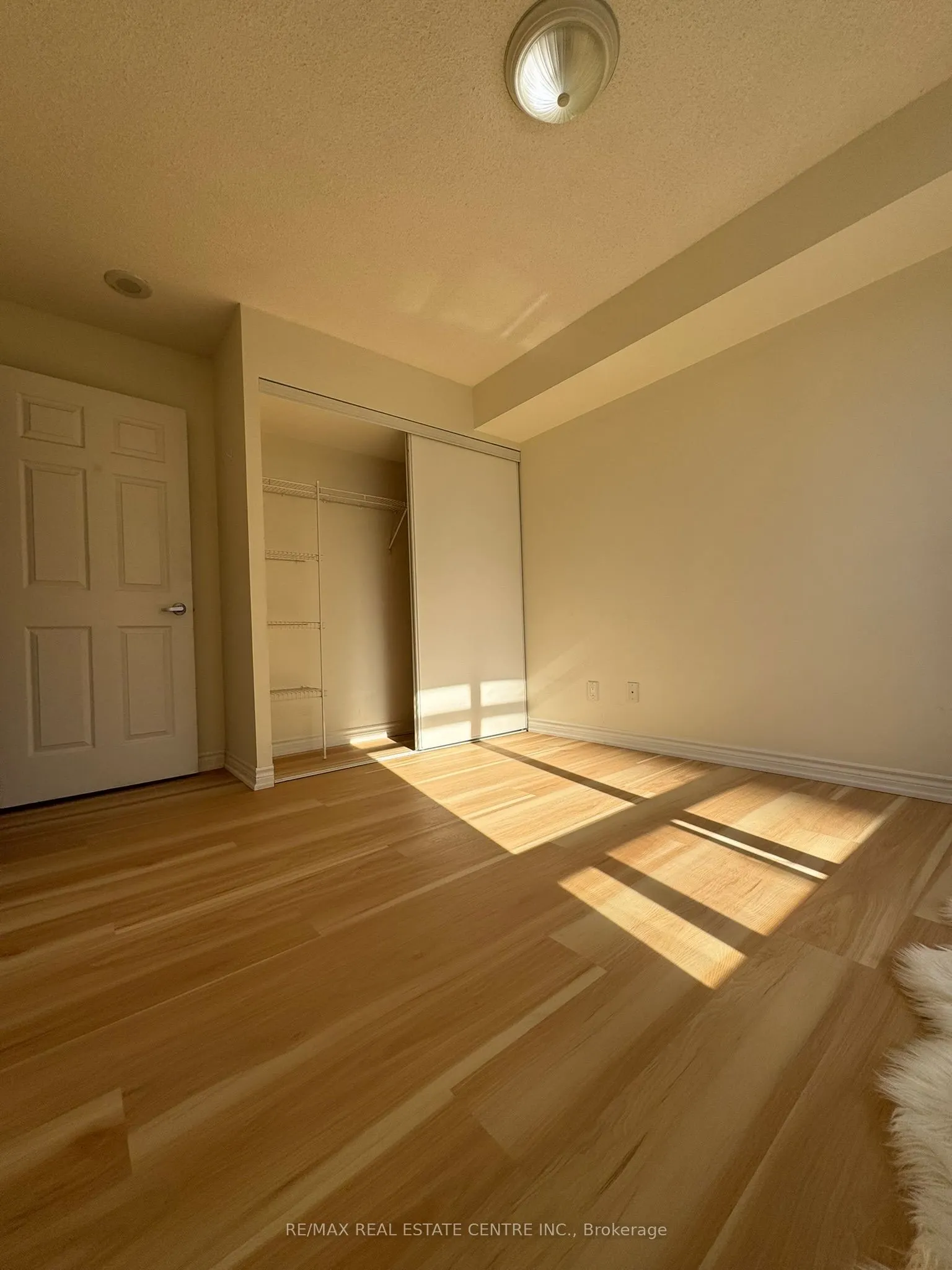 3888 Duke of York Boulevard, #834