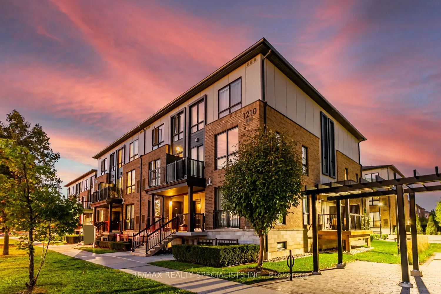 1210 Main Street E, #203