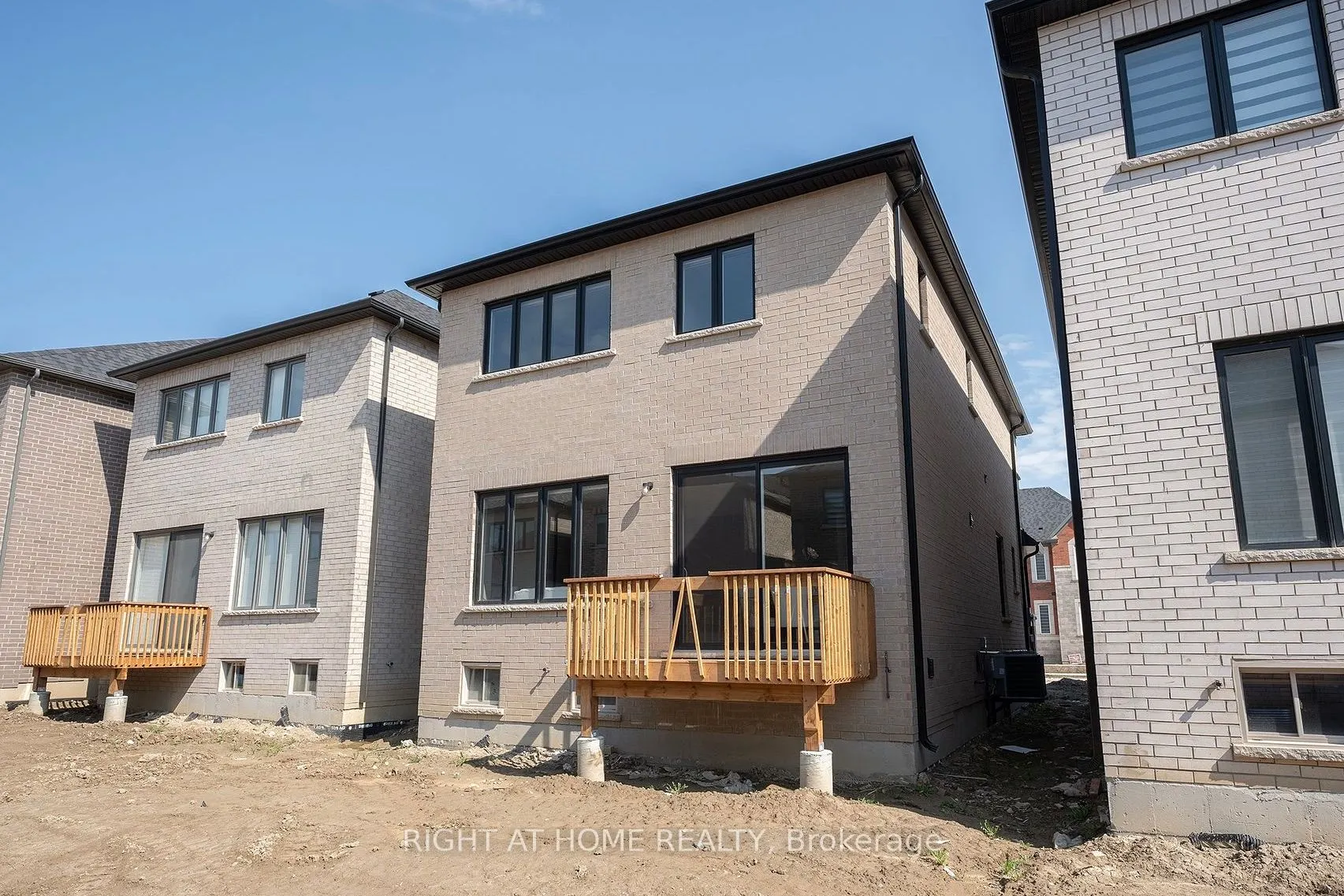 16 Vincena Road