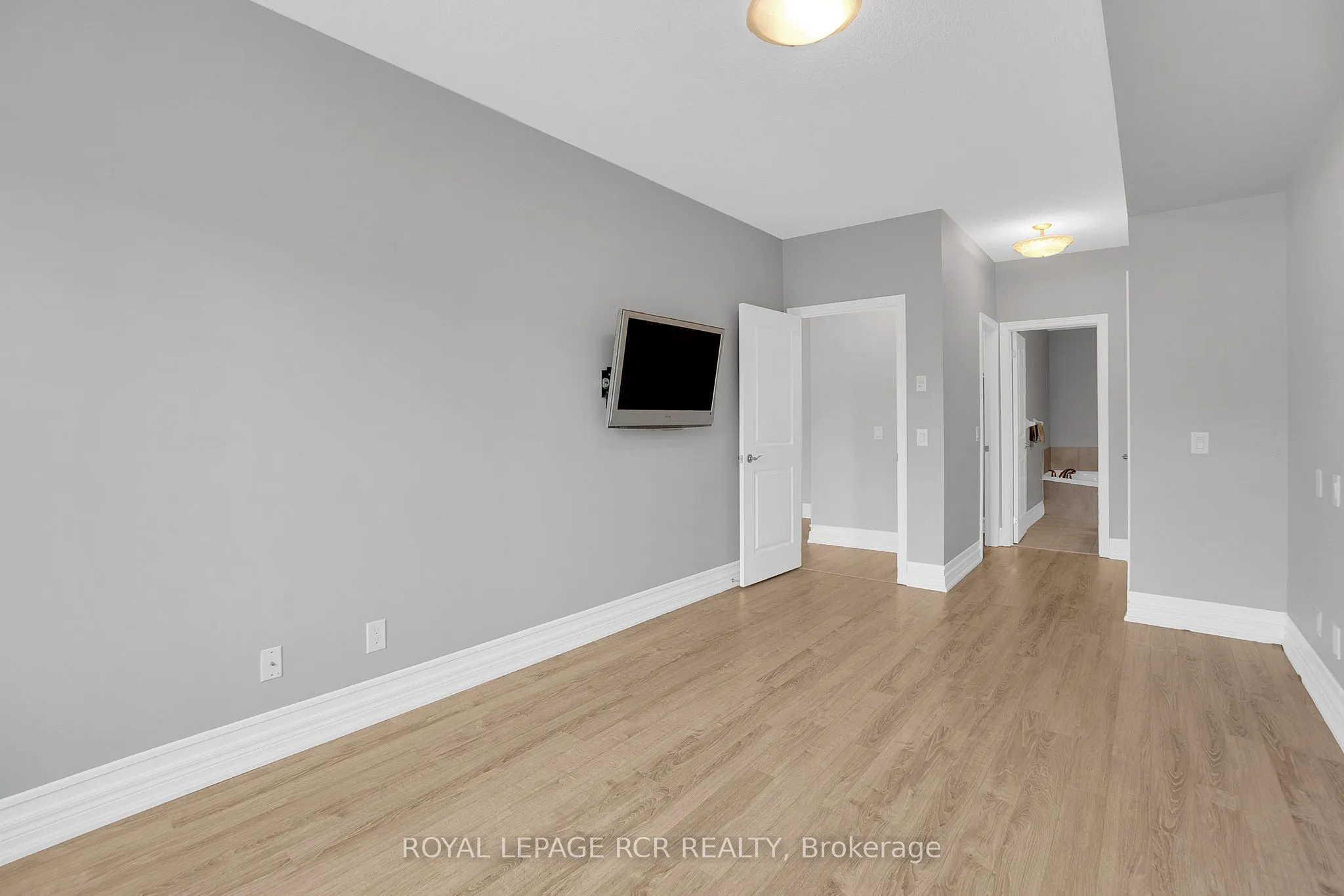 60 Ann Street, #403