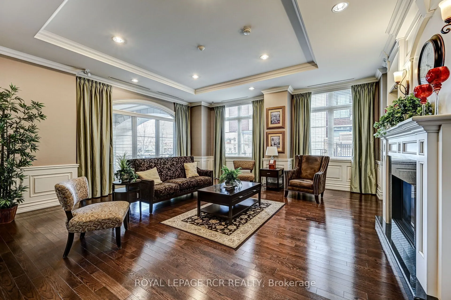 60 Ann Street, #403