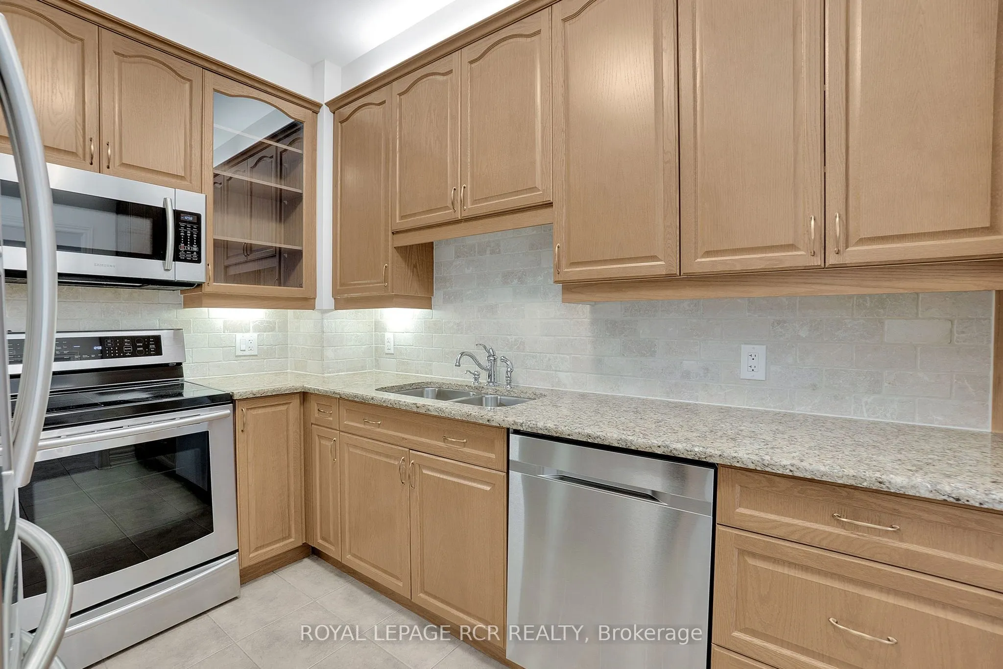 60 Ann Street, #403