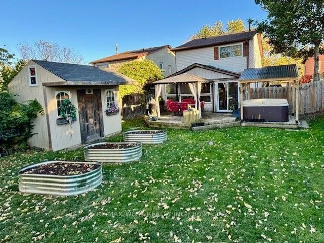 370 Whitehead Crescent