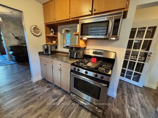 370 Whitehead Crescent
