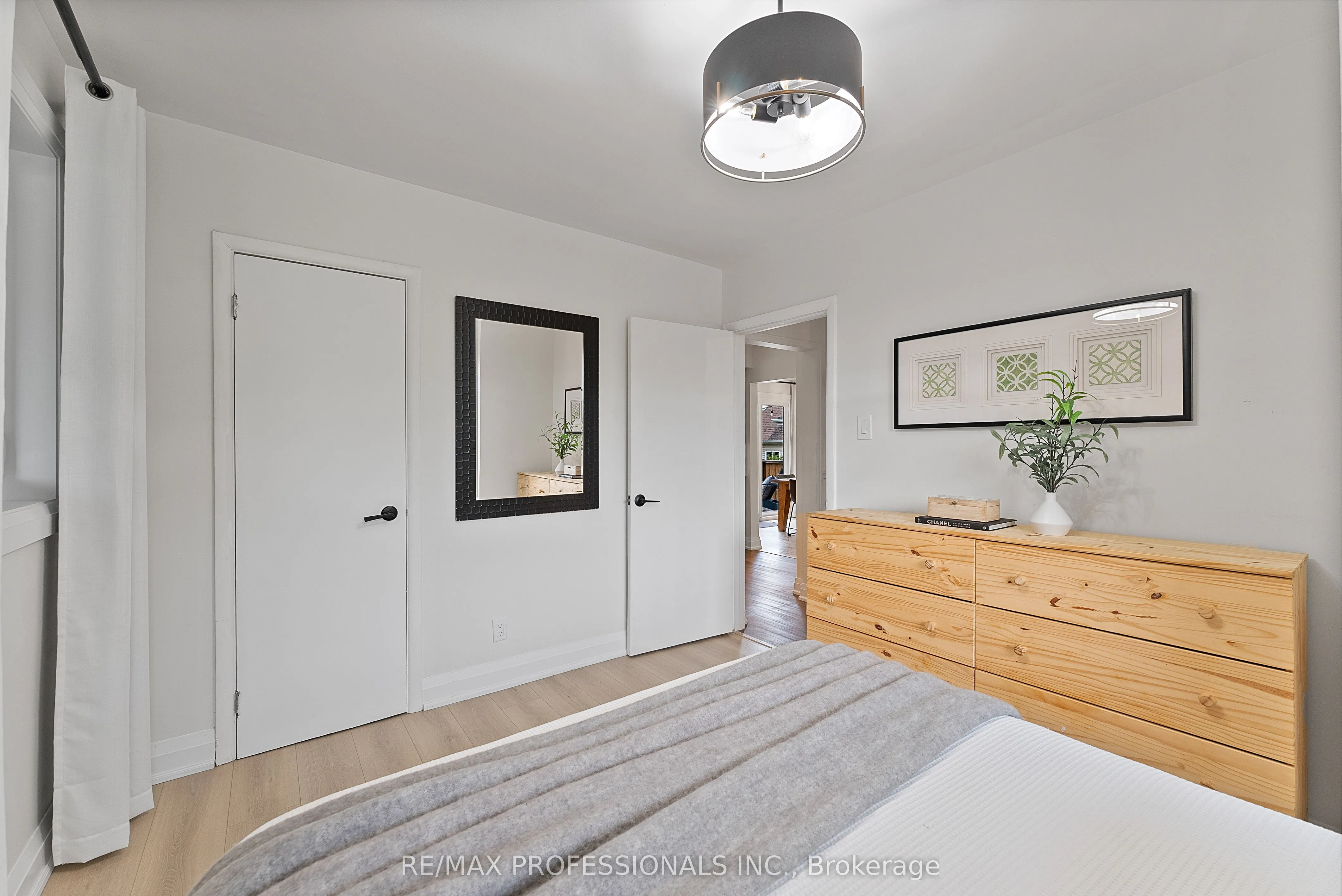 18 Lavington Drive