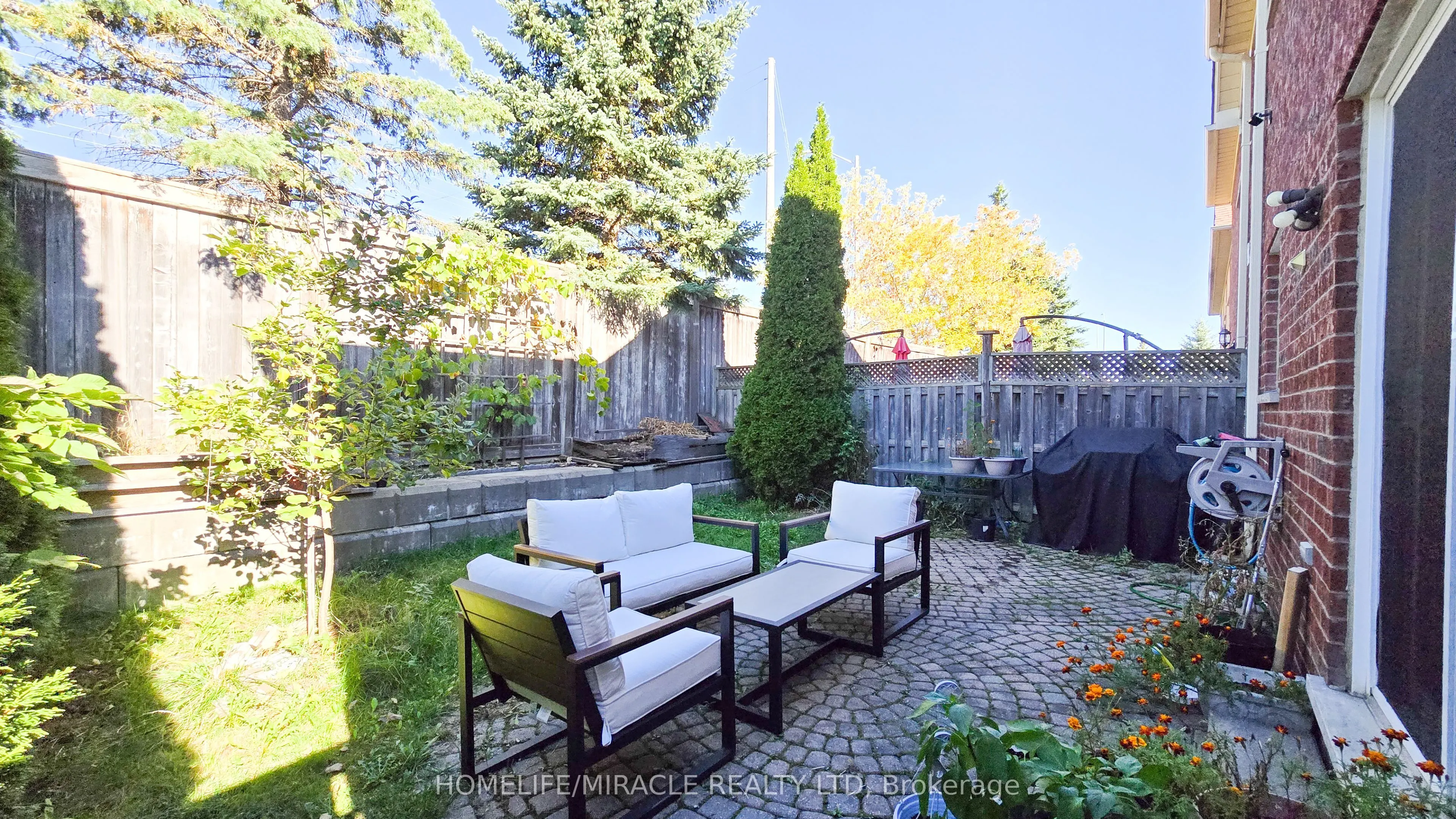 48 Bramcedar Crescent