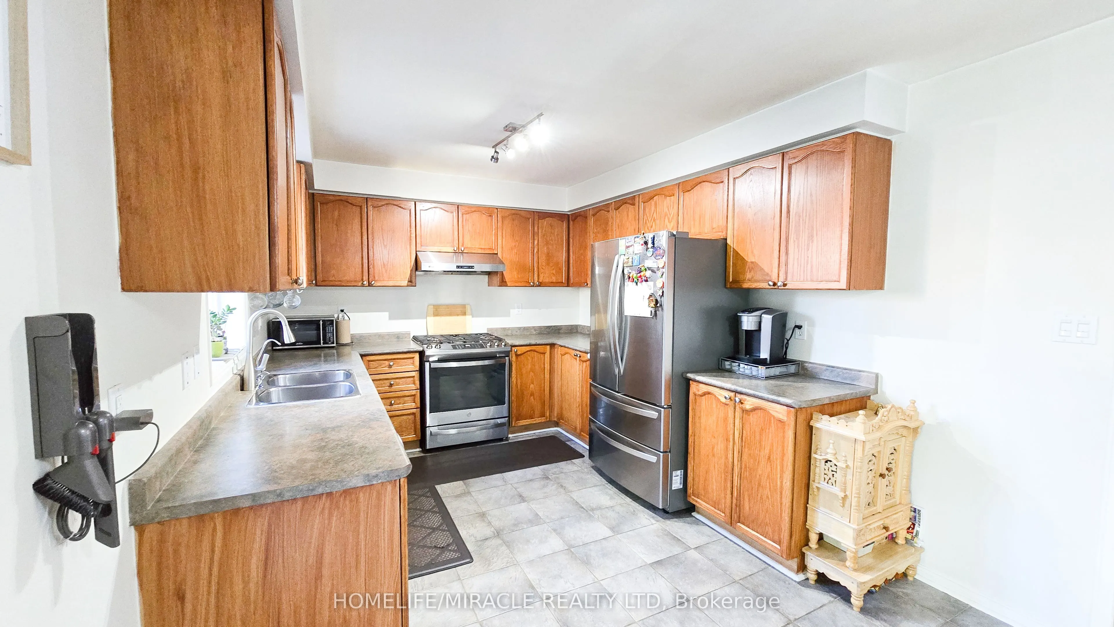 48 Bramcedar Crescent