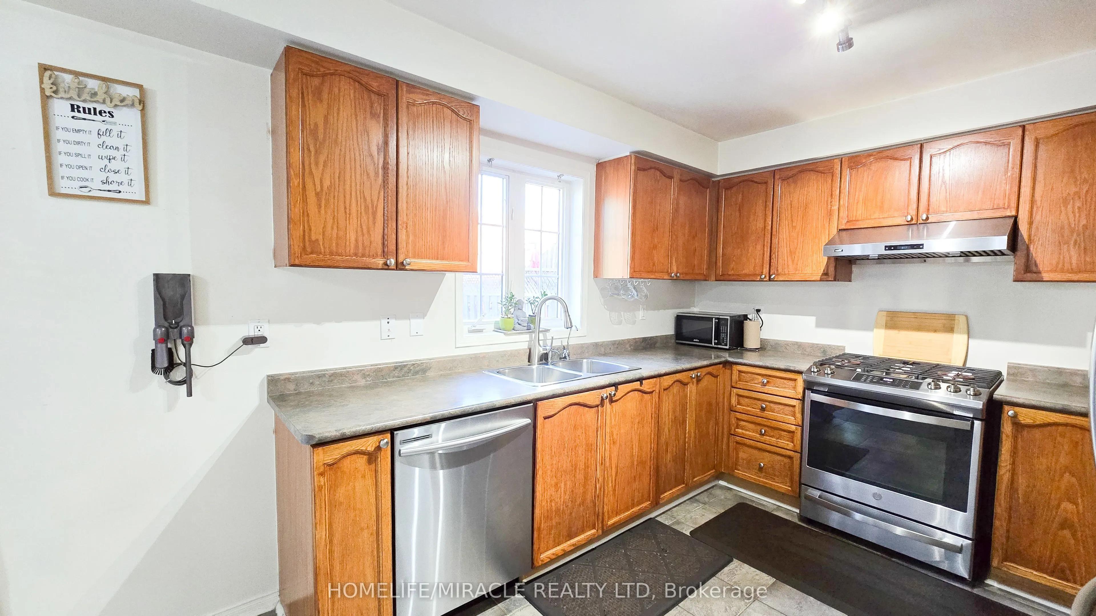 48 Bramcedar Crescent