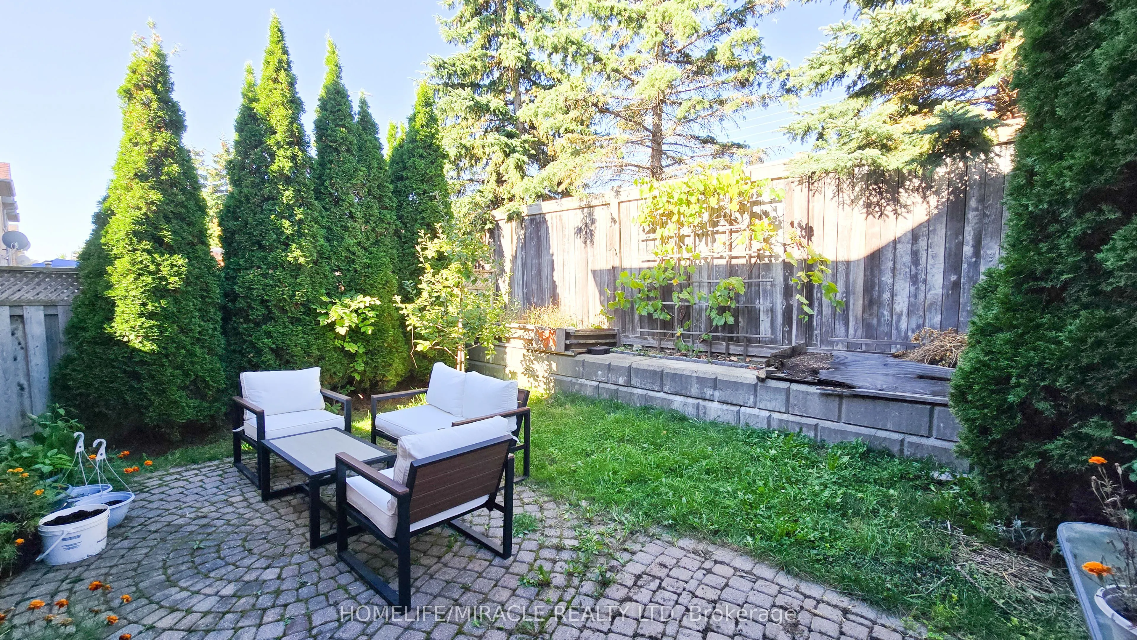 48 Bramcedar Crescent