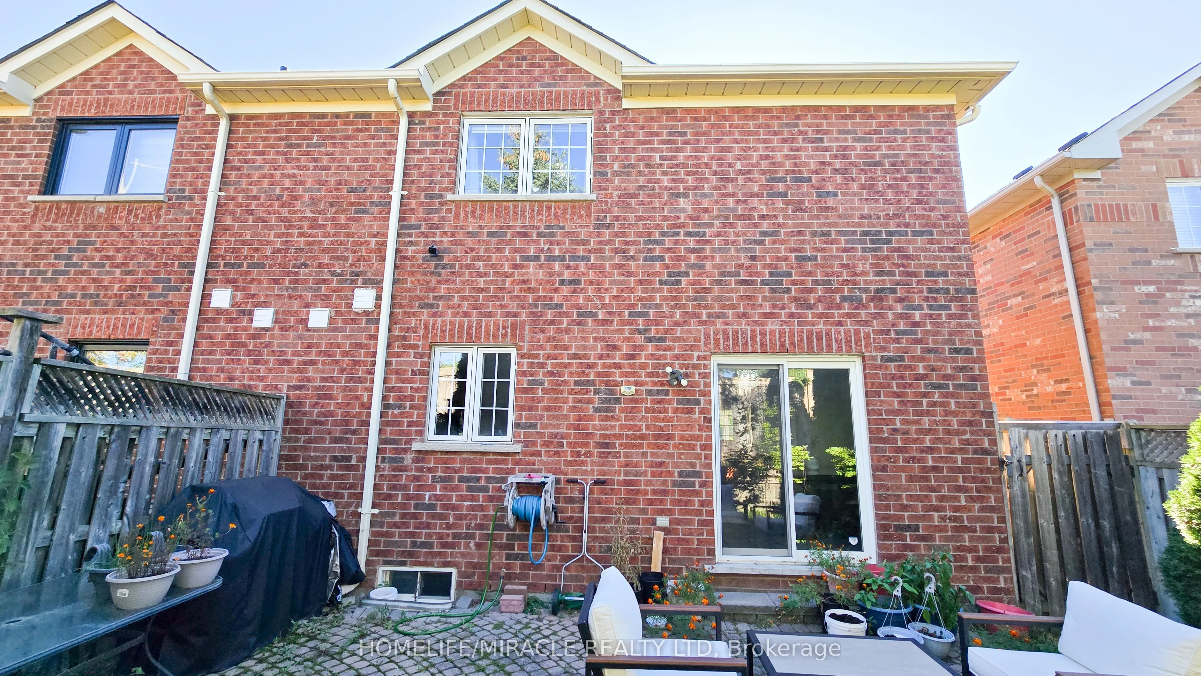 48 Bramcedar Crescent