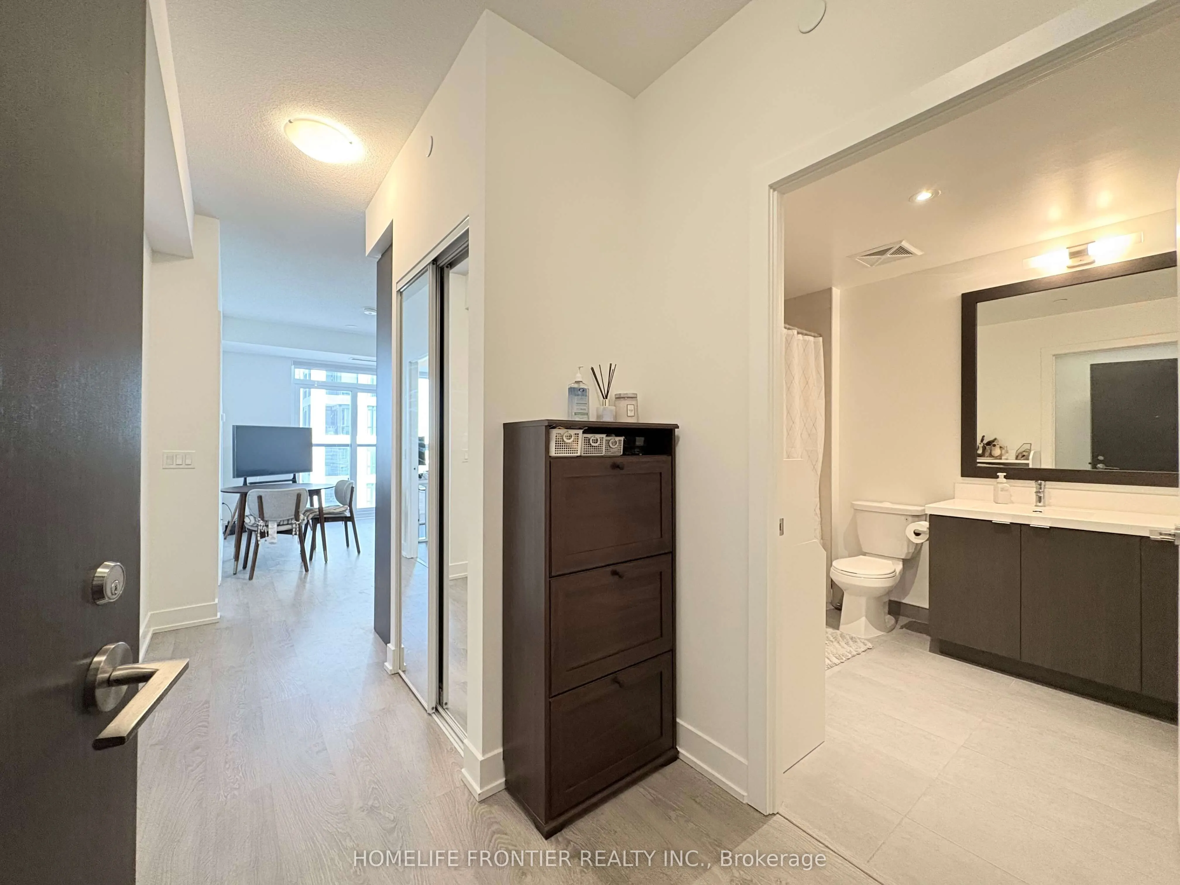9 Mabelle Avenue, #3219