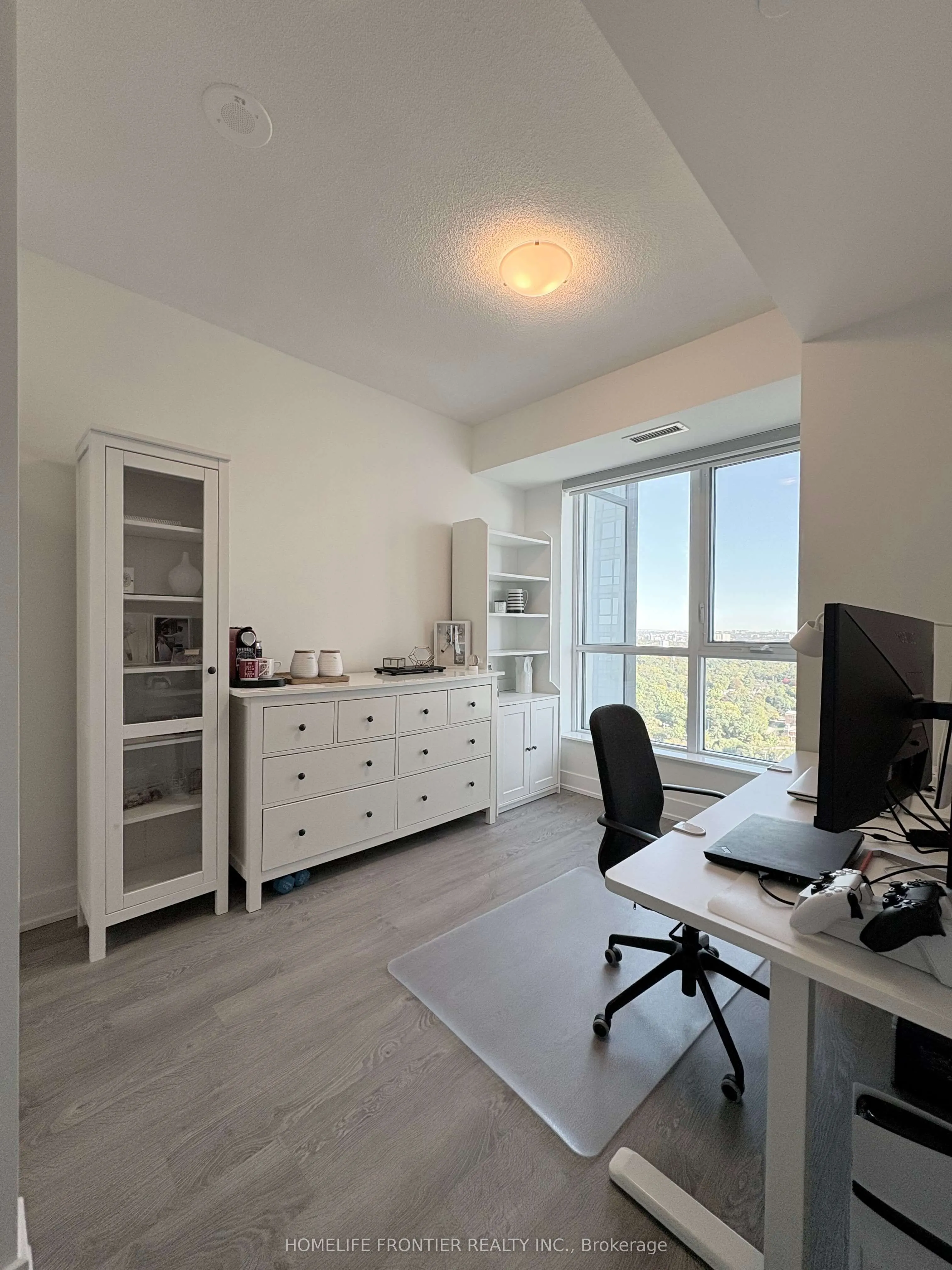 9 Mabelle Avenue, #3219