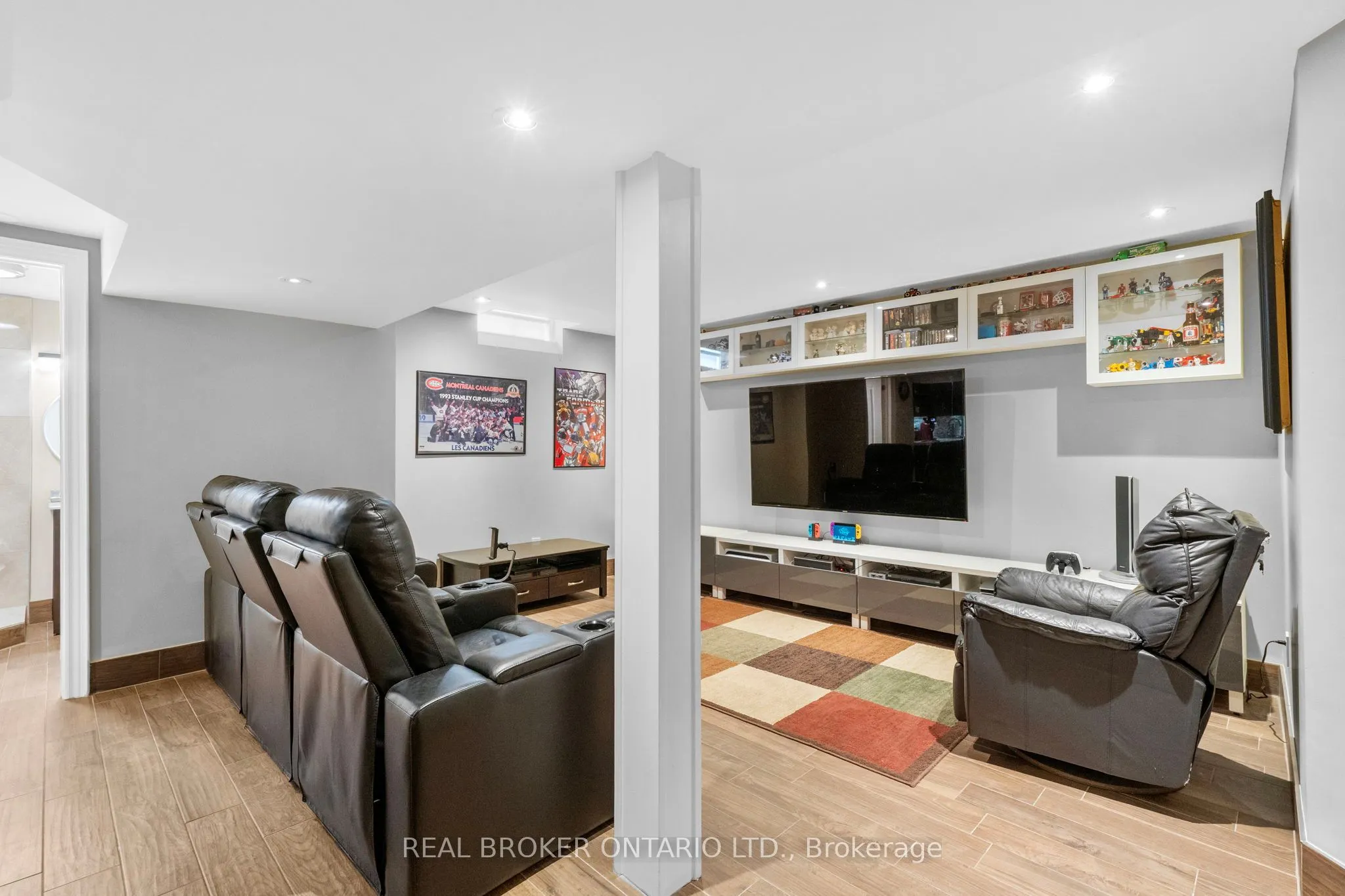 11 Fountainbridge Drive