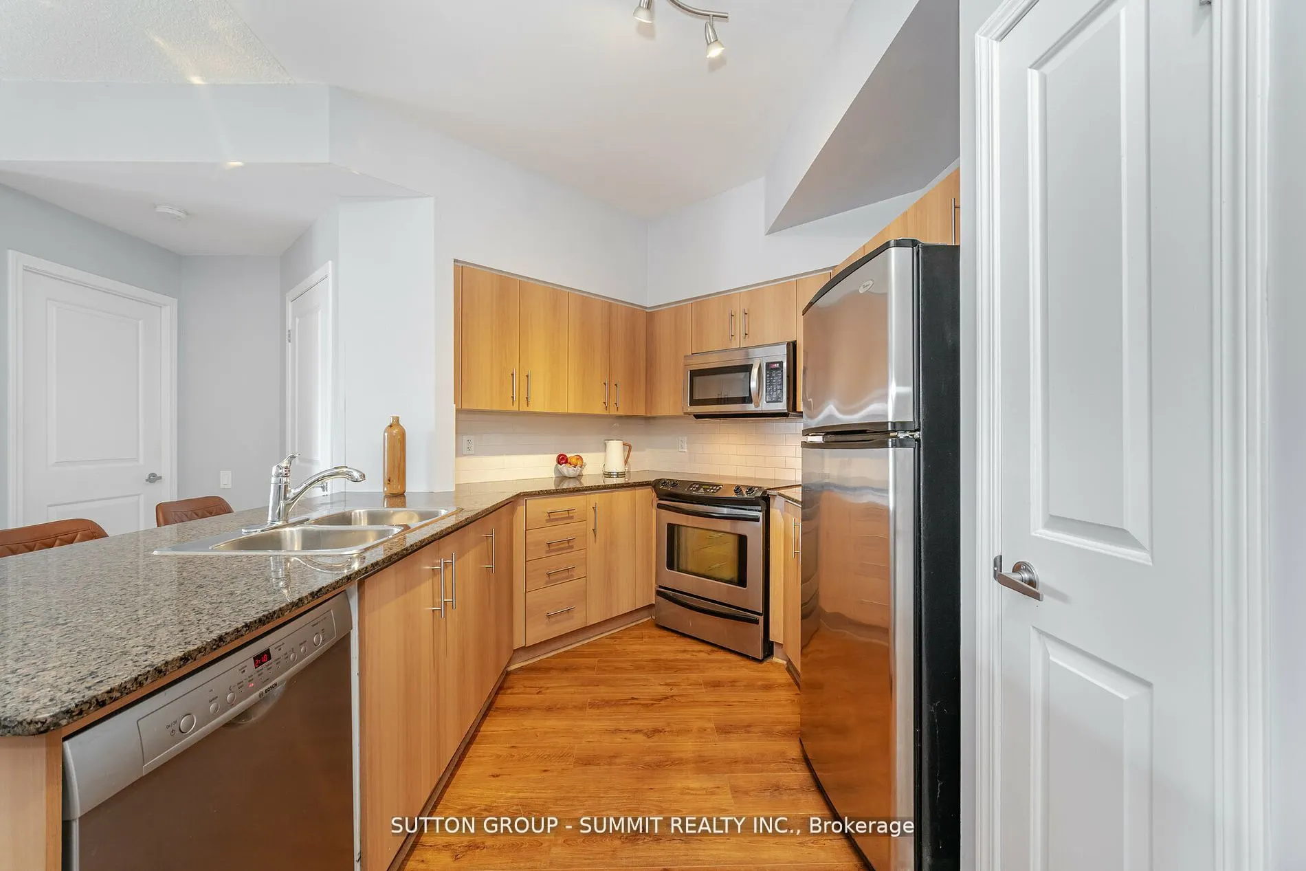 15 WINDERMERE Avenue, #304