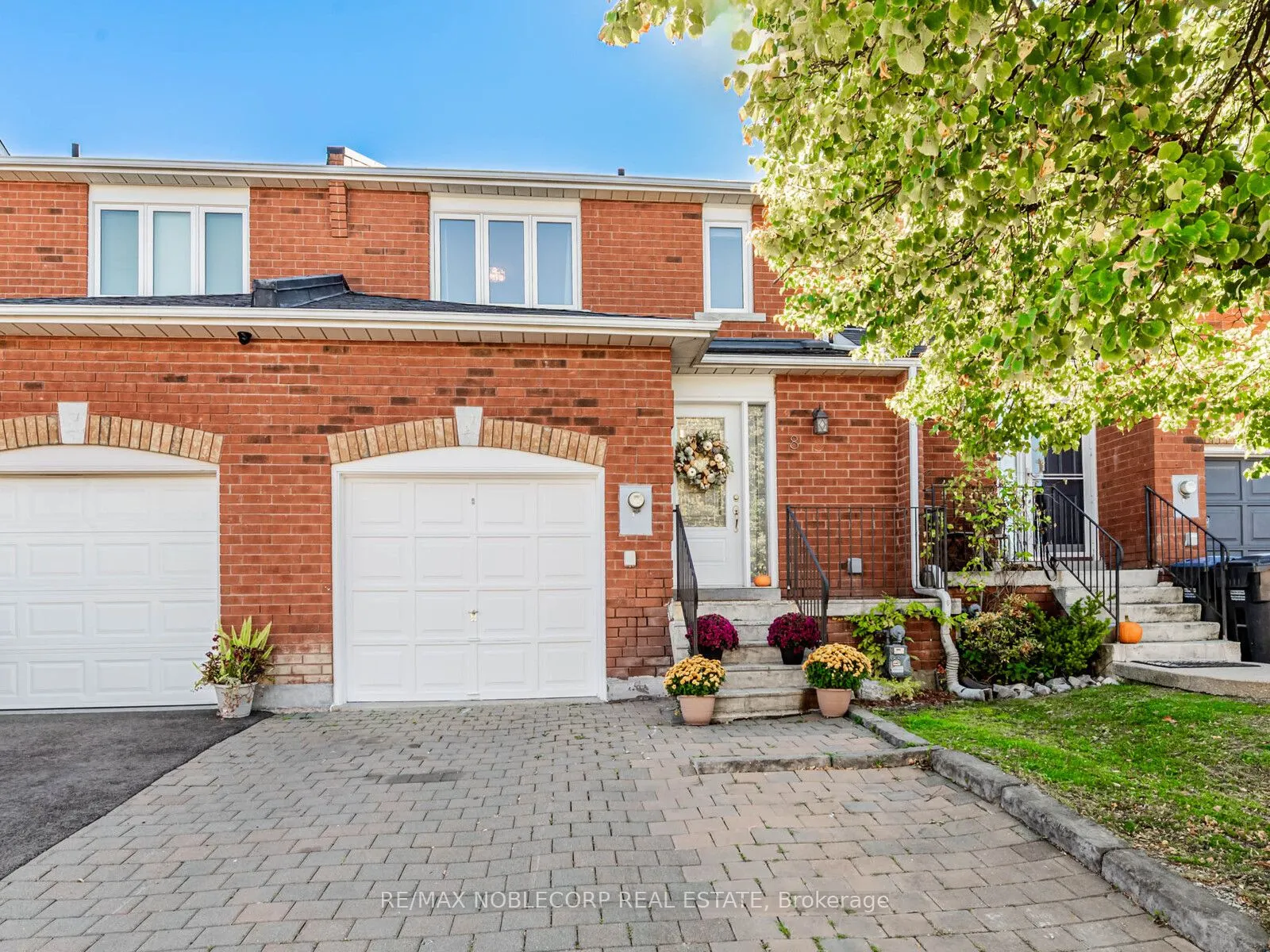 8 Rolling Hills Lane
