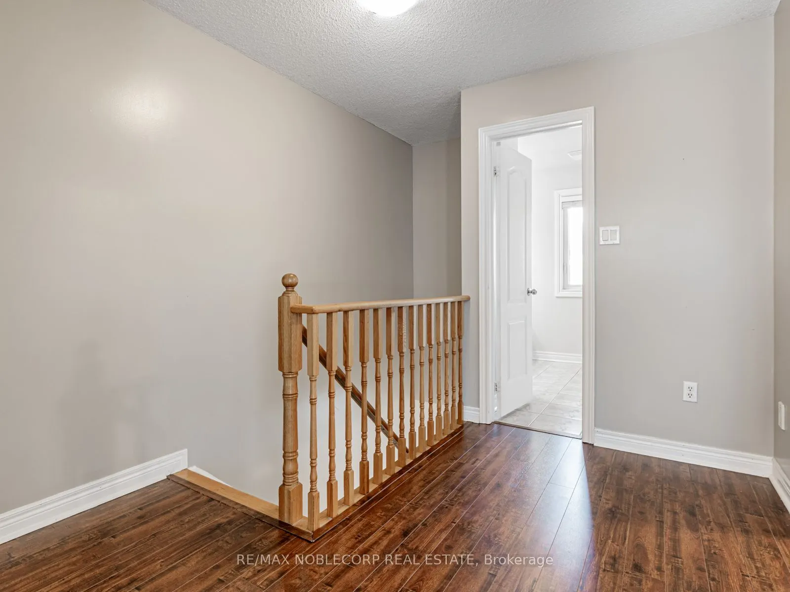 8 Rolling Hills Lane