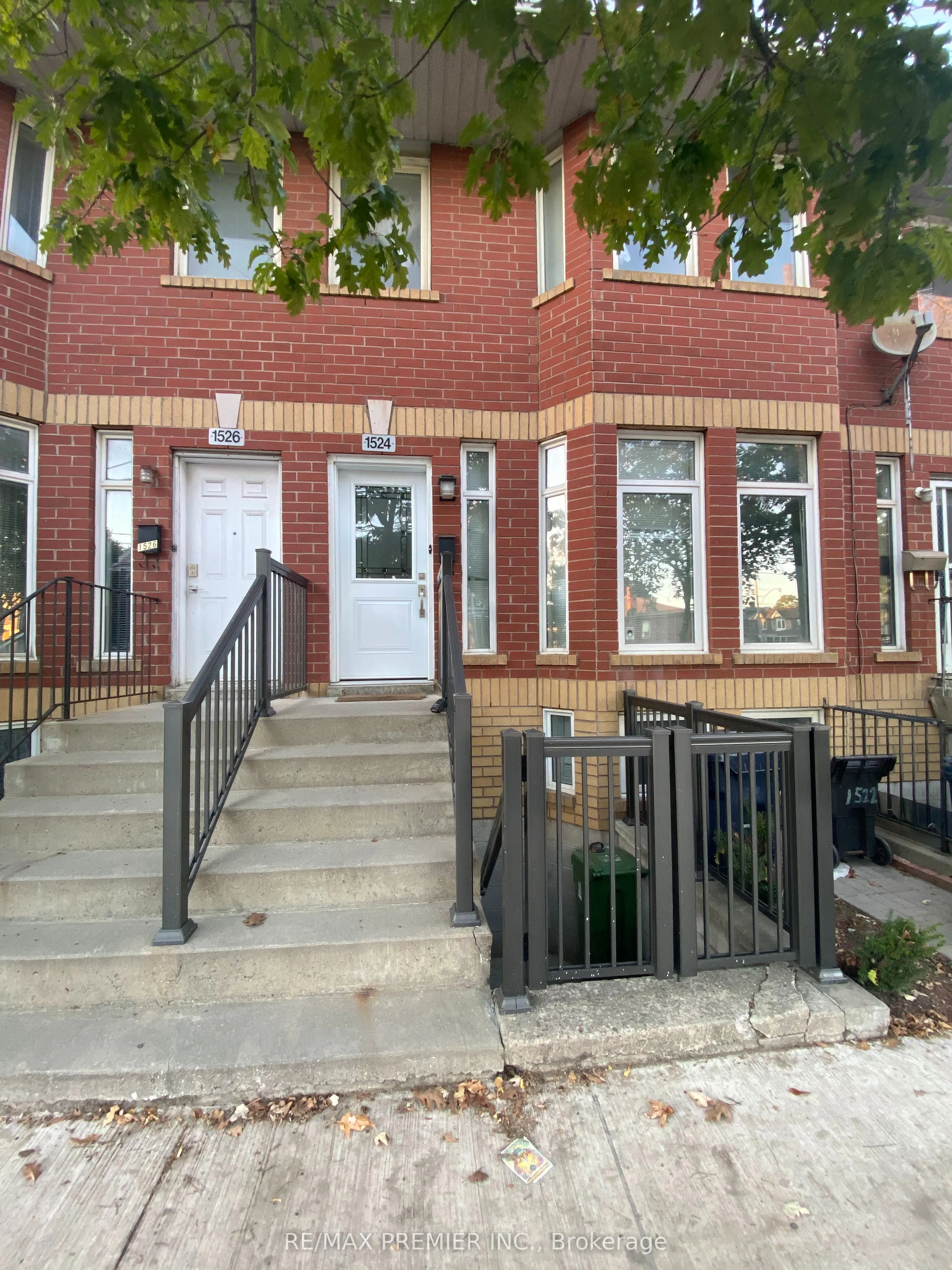 1524 Dupont Street, #Upper