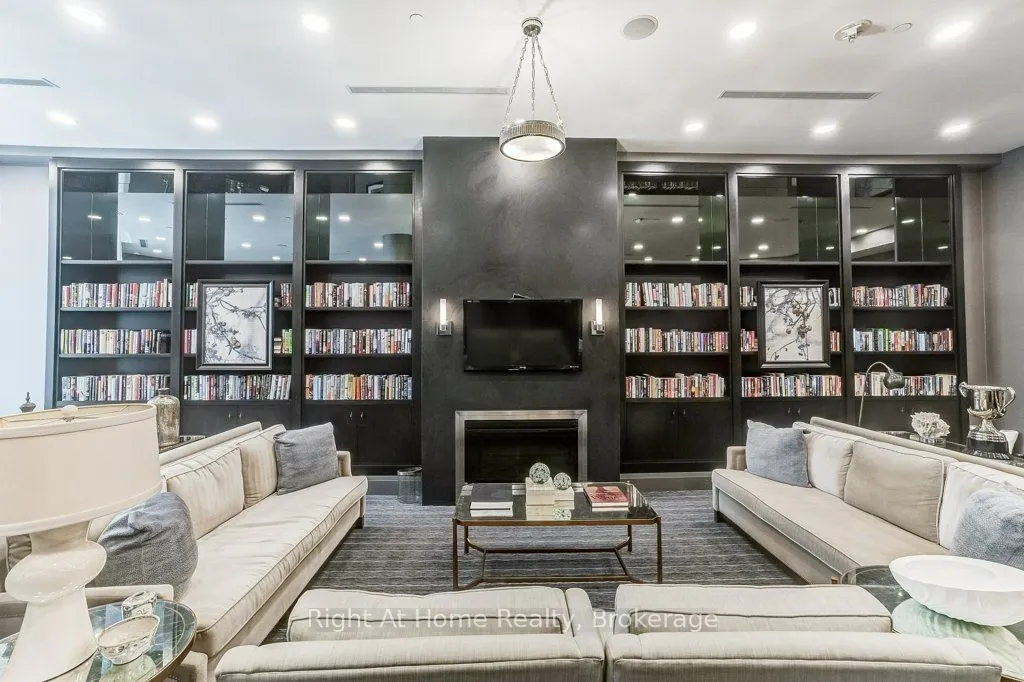 11 Bronte Road, #201