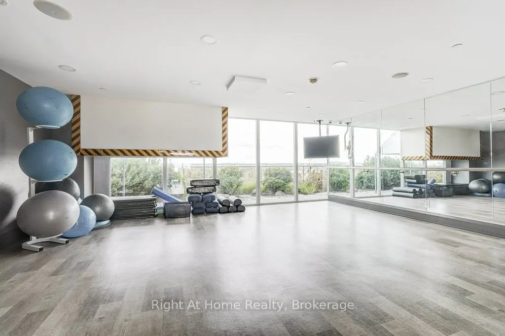 11 Bronte Road, #201