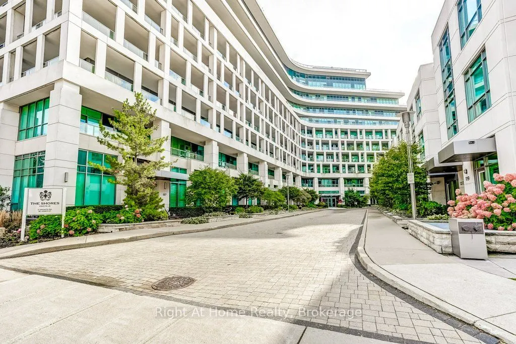11 Bronte Road, #201
