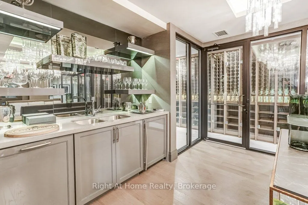 11 Bronte Road, #201